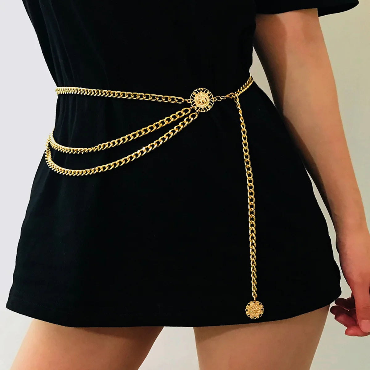 New Fashion Luxury Designer Brand Metal Chain Belt For Women Golden Coin Personality Hip Hop Style Female Tassel Belts Ceinture