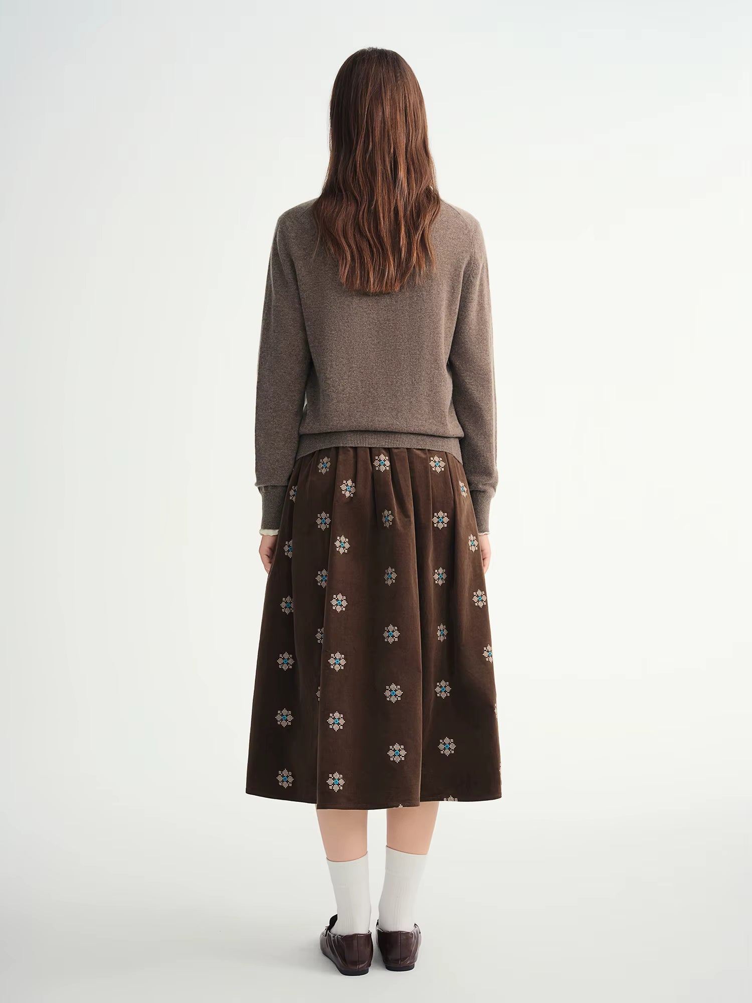 Cute Animal Pattern Embroidery Round Neck 100% Wool Slightly Oversized Knit Cardigan Long Sleeve Top