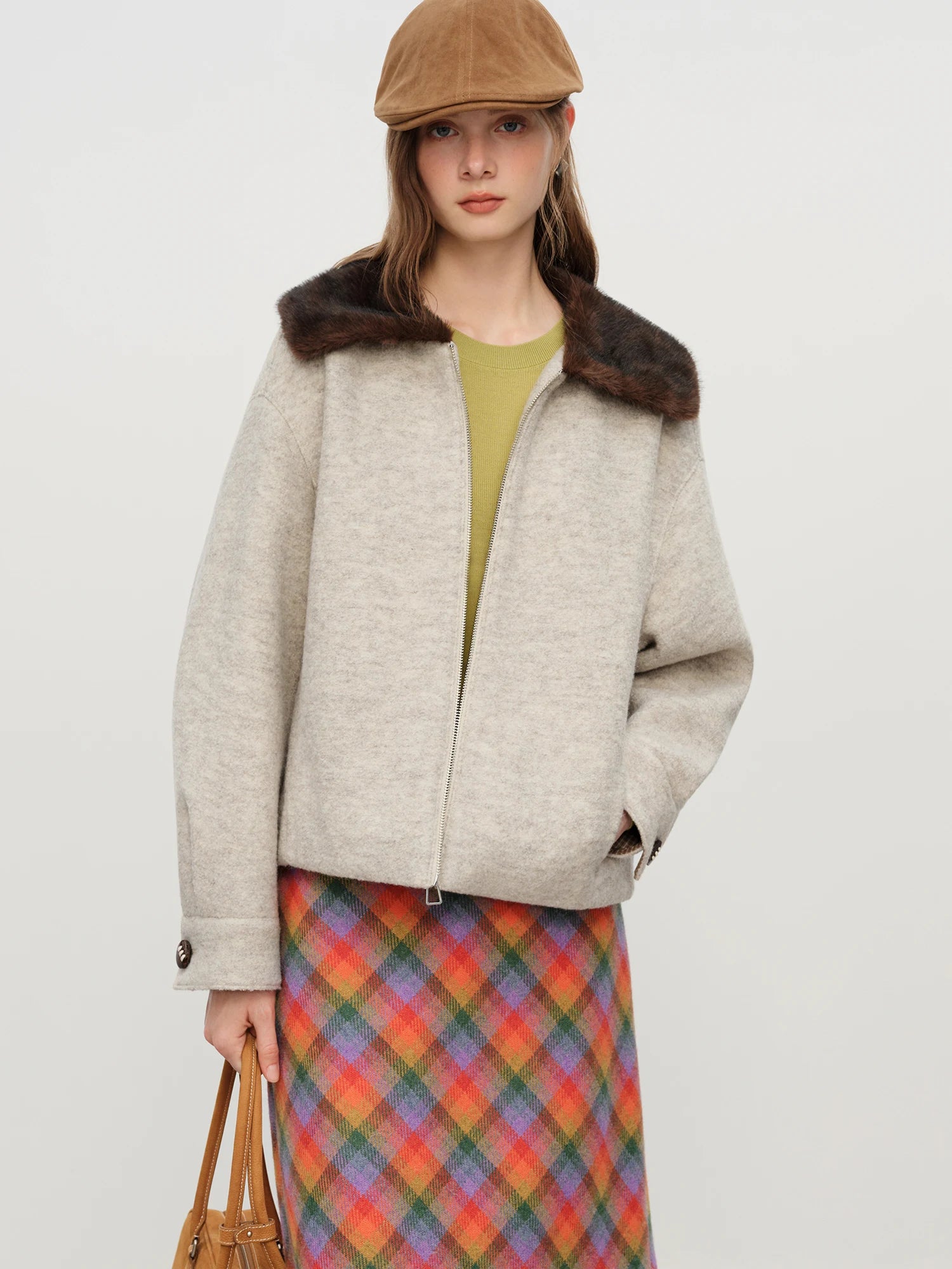 Roma-style Wool-Blend Jacket with Fake Fur Collar Vintage Pleated Short Coat for Women Winter 2025 New Arrival Winter Coat