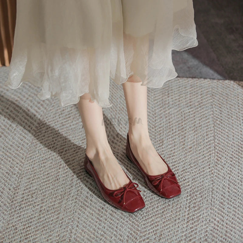 Retro Bowknot Patent Leather Women's Ballet Flats Shoes Autumn Slip on Flat Casual Shoes Round Toe Thick Heels Wine Red Loafer