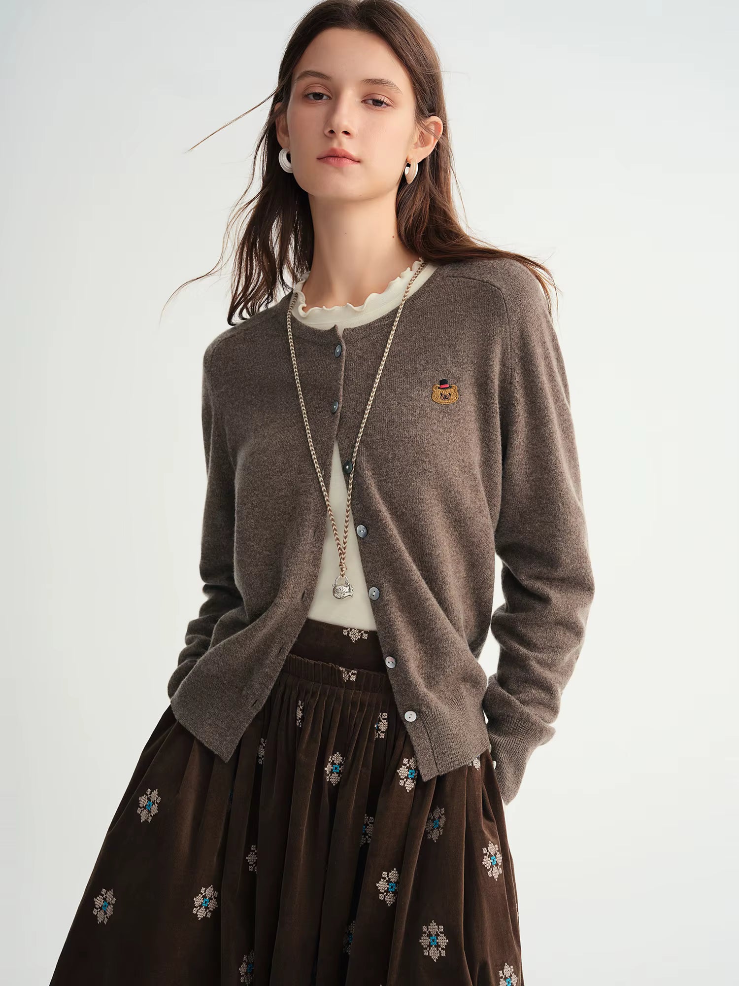 Cute Animal Pattern Embroidery Round Neck 100% Wool Slightly Oversized Knit Cardigan Long Sleeve Top