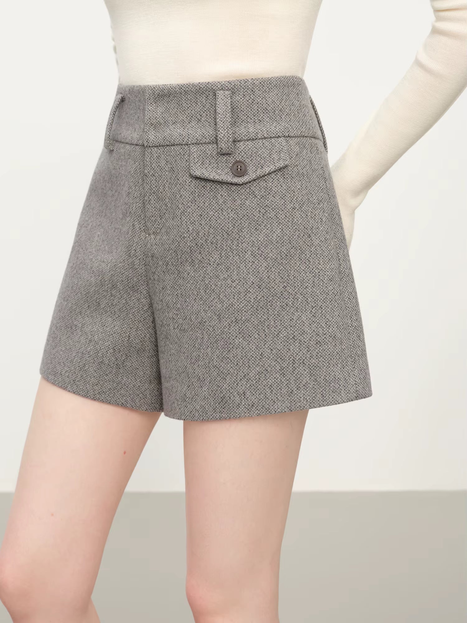 Retro Wide Waistband Shorts with Decorative Pocket