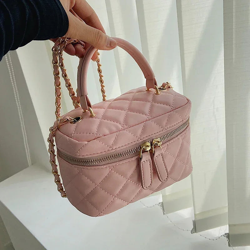 Hot Selling Sewing Thread Fashionable Pu Women's Shoulder Bag 2024 New Summer Women's Handbag Small Lightweight Box Bucket Bag