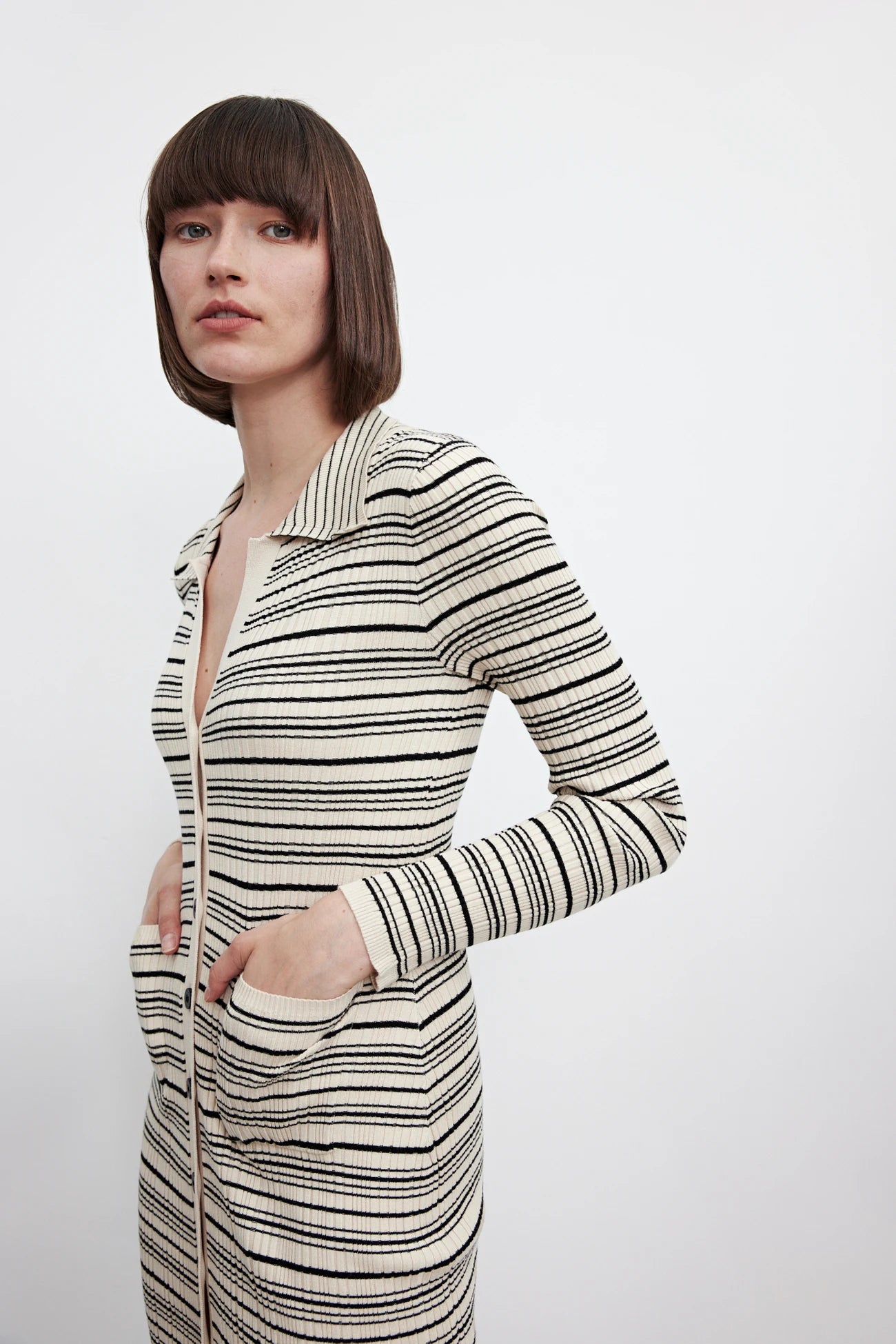 Ethereal 2023 autumn new style of French style skinny treasure dress with striped lapel