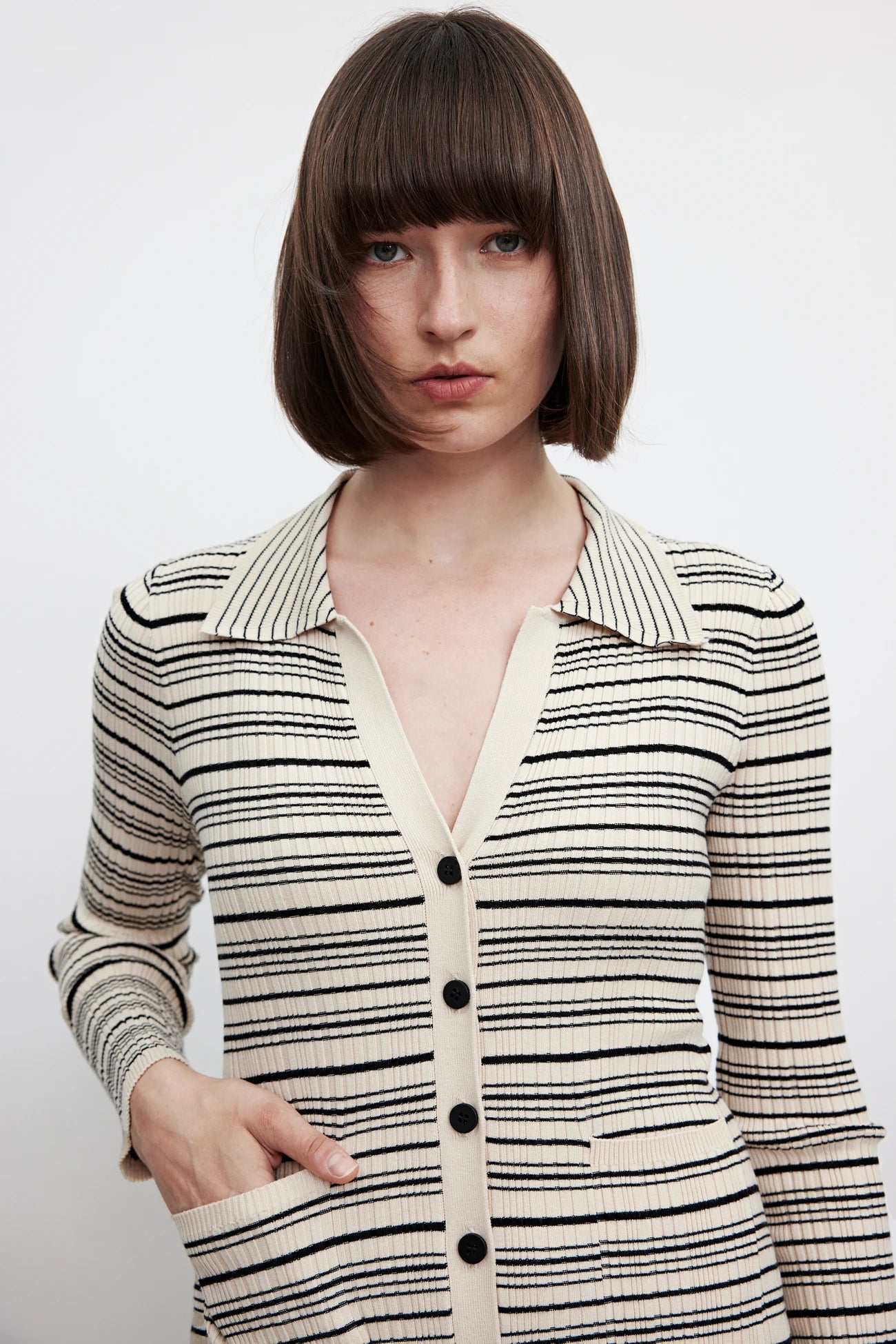 Ethereal 2023 autumn new style of French style skinny treasure dress with striped lapel