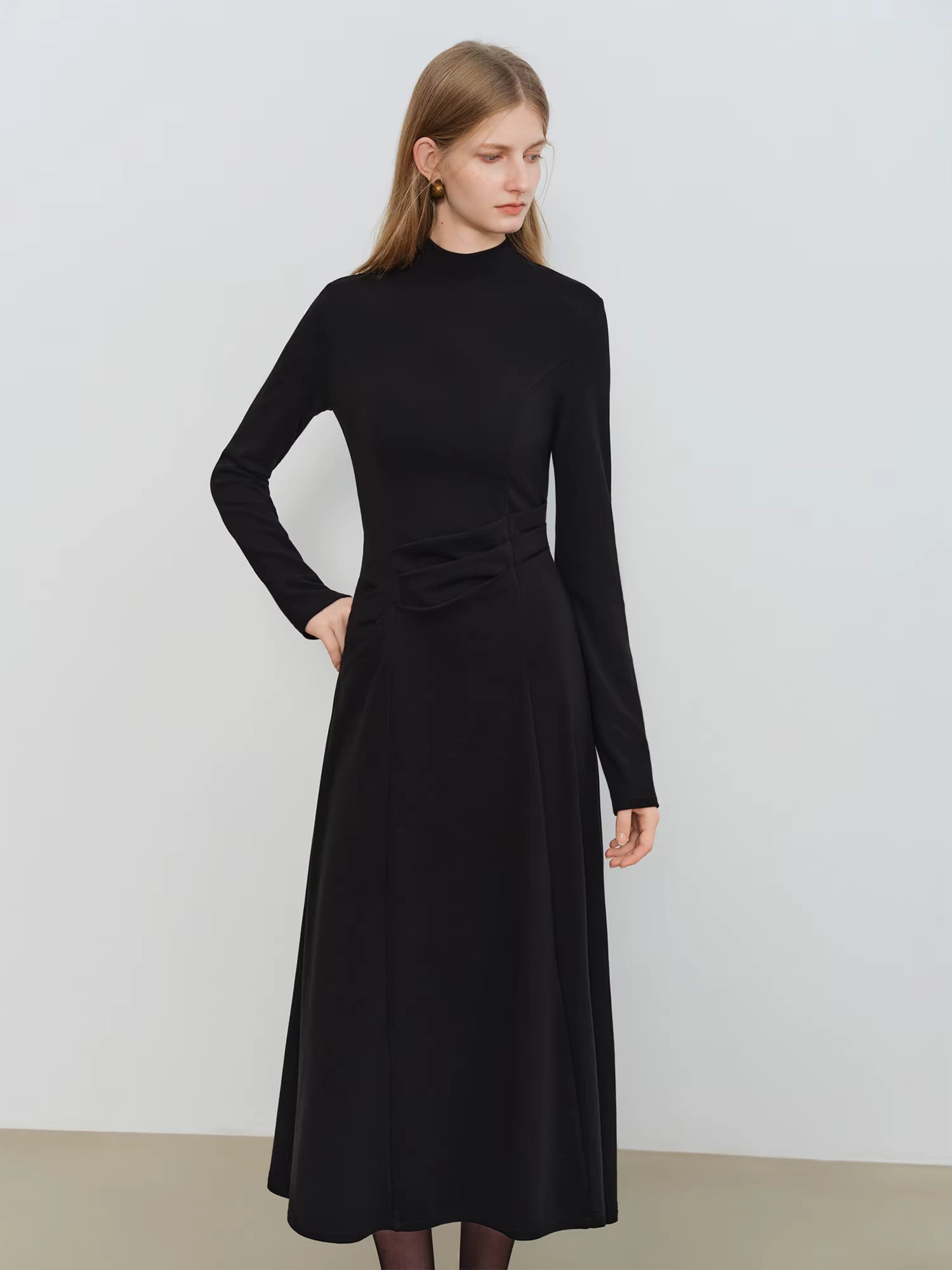 Autumn Winter 2025 Women's Waist-Defined Maxi Dress - Classic Black Timeless Silhouette Flattering Fit Office Elegant