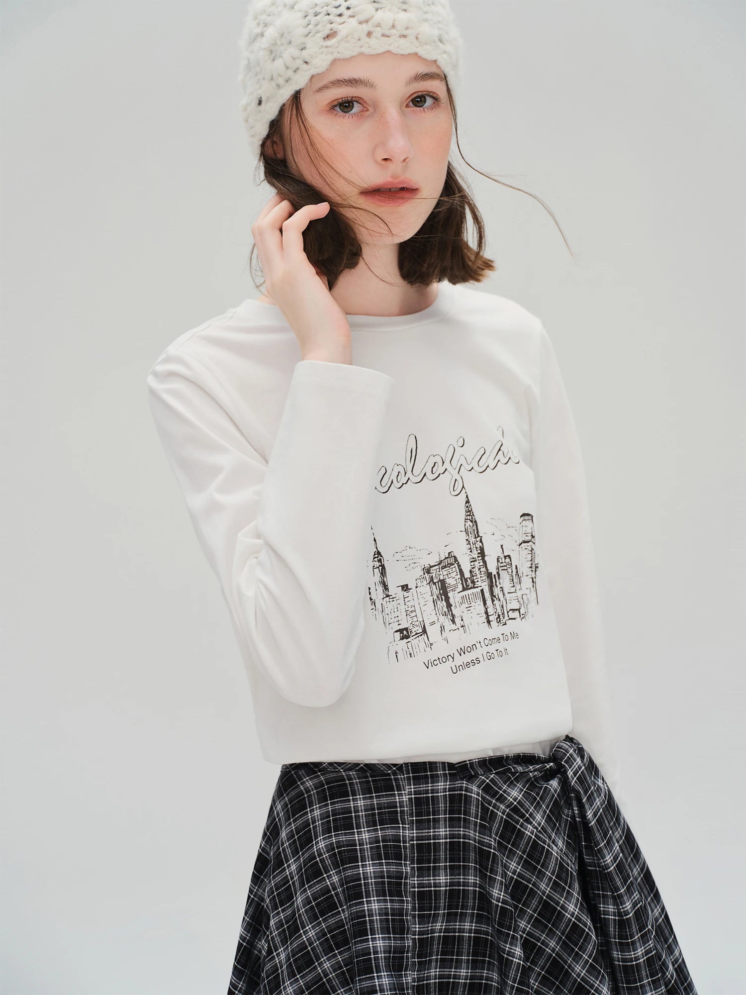 Plus Size Casual Urban Letter Print Long-sleeved T-shirt Women White Round Neck All-match Basics Slimming Top