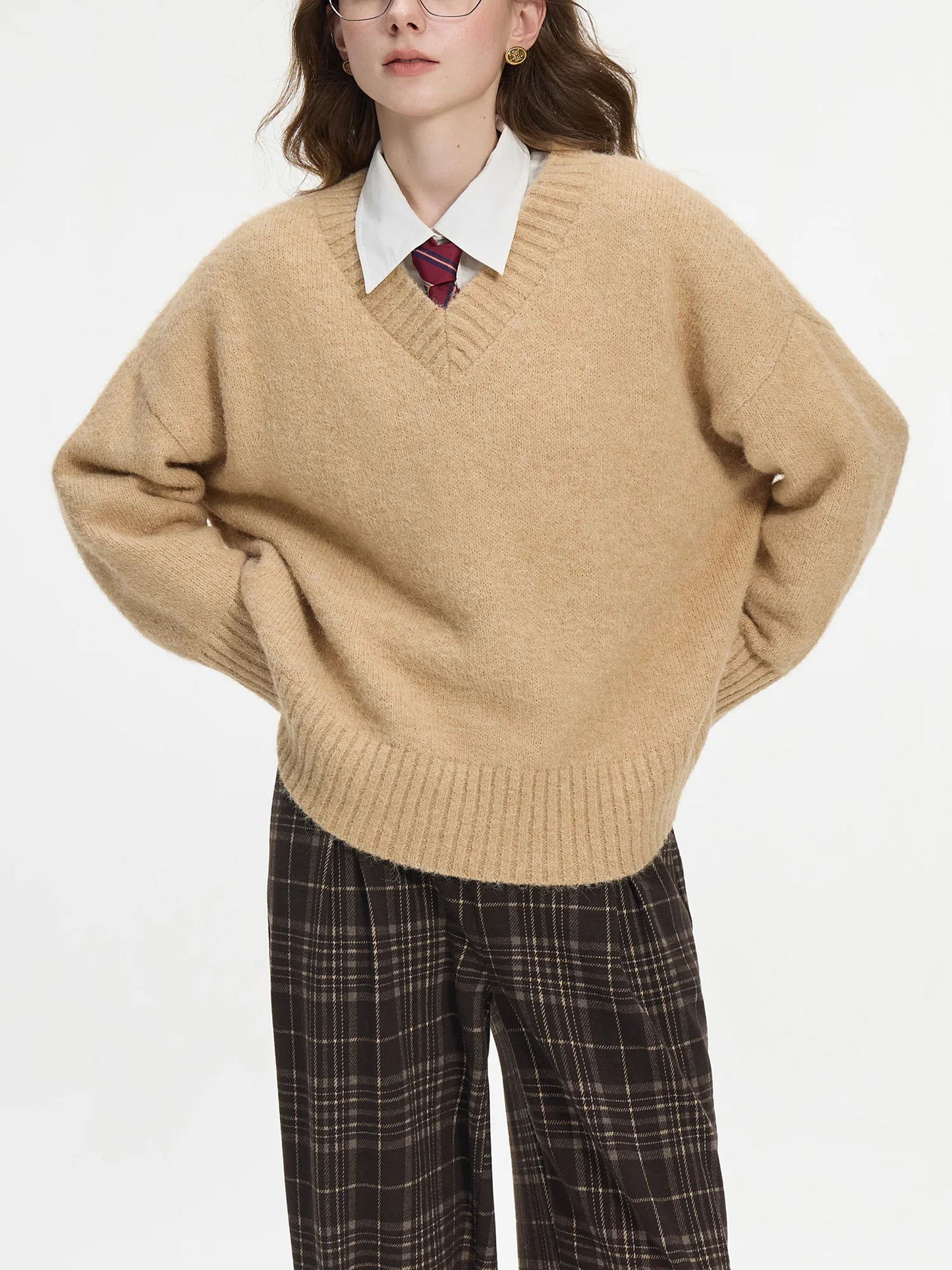 FSLE【3 Colors】Women V-Neck Pullover Sweater 5.1% Wool Warm Winter Long Sleeve Sleeve Tops Drop Sleeve Simple Top 24FS14156