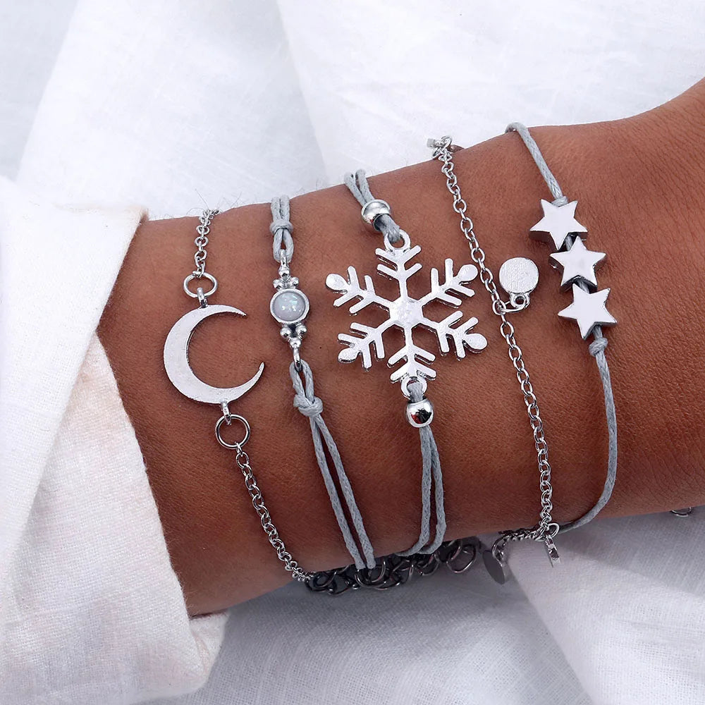 IPARAM Women's Vintage Multilayer Bracelet Set Bohemian Charm Heart Lotus Bracelet Charm Geometric Crystal Beaded Fashion