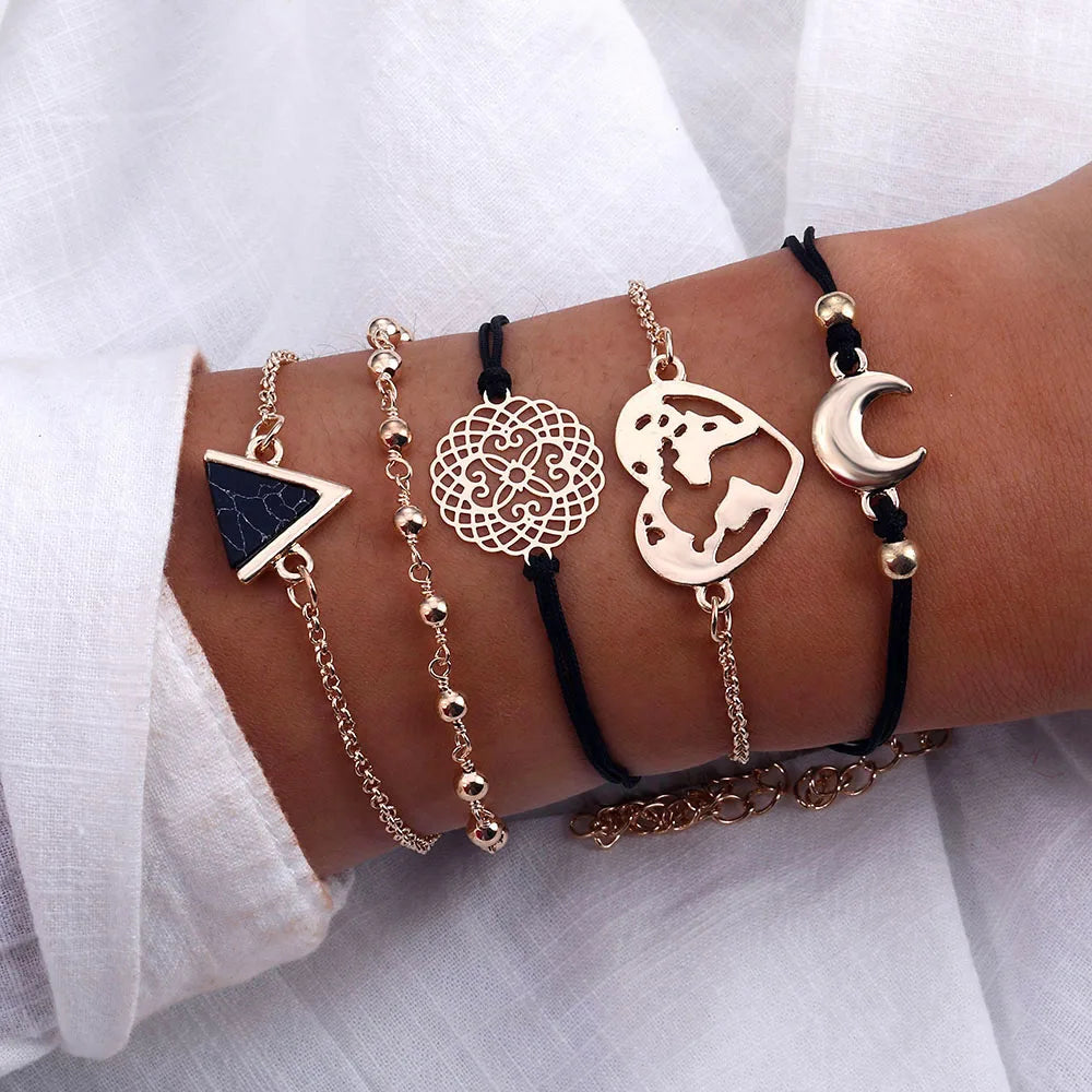 IPARAM Women's Vintage Multilayer Bracelet Set Bohemian Charm Heart Lotus Bracelet Charm Geometric Crystal Beaded Fashion