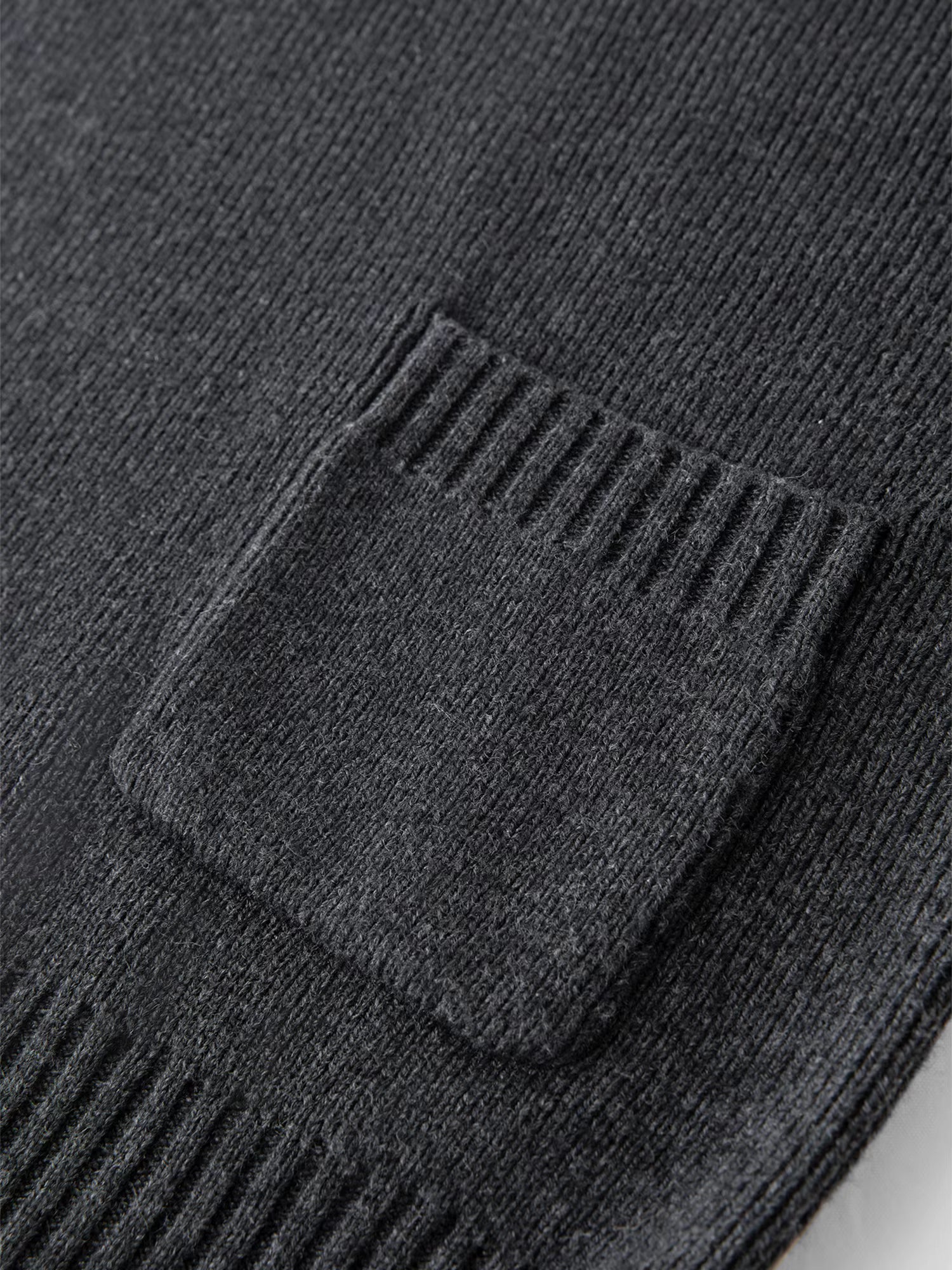 Autumn Oversized V-Neck Knit Vest for Women 2025 Winter New Sleeveless Pullover Slimming Layering Piece Loose Fit Tank Top