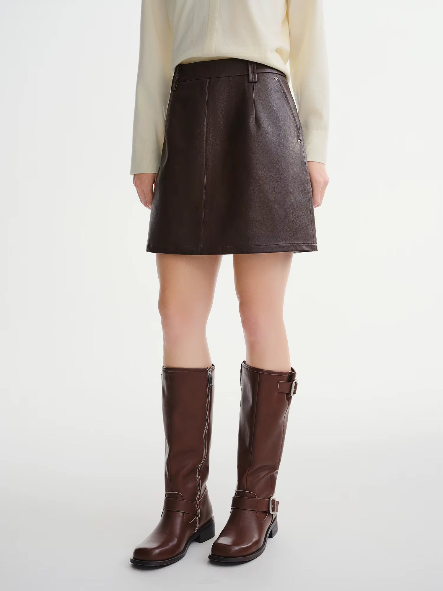 Plus-size Women High-waisted A-line Leather Skirt Winter 2025 New Arrival from the Bold Black Brown Collection Half Skirt
