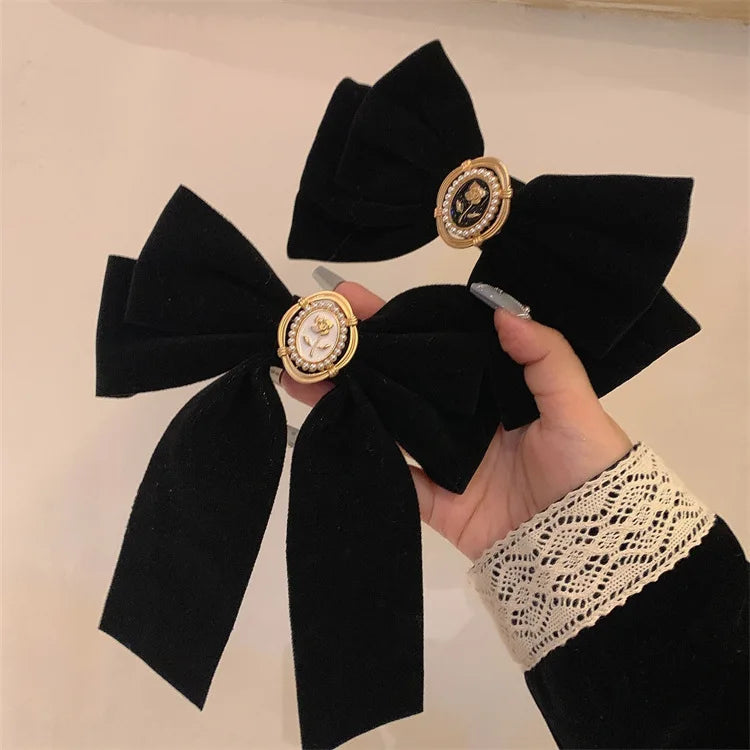 New Black Velvet Bow Hair Pins Elegant Fabric Alloy Roses Hair Clips for Women Fashion Ponytail Barrette Heawear Accessories