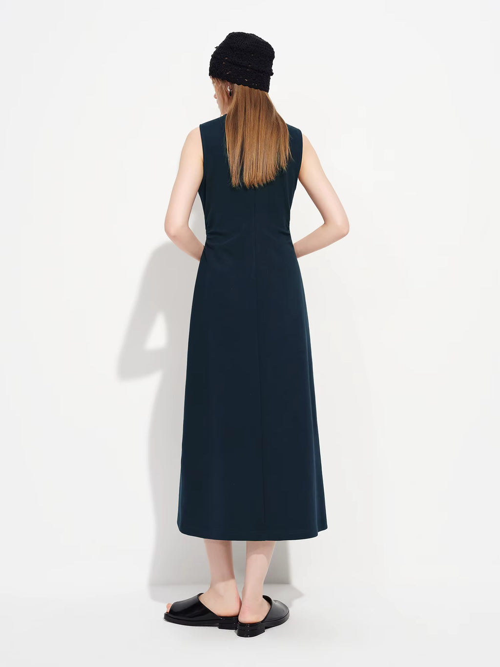 Sleeveless Elegant Waist-cinching Dress Women's Spring 2026 New Style Slim Fit Inner Vest Dress Official Commuting