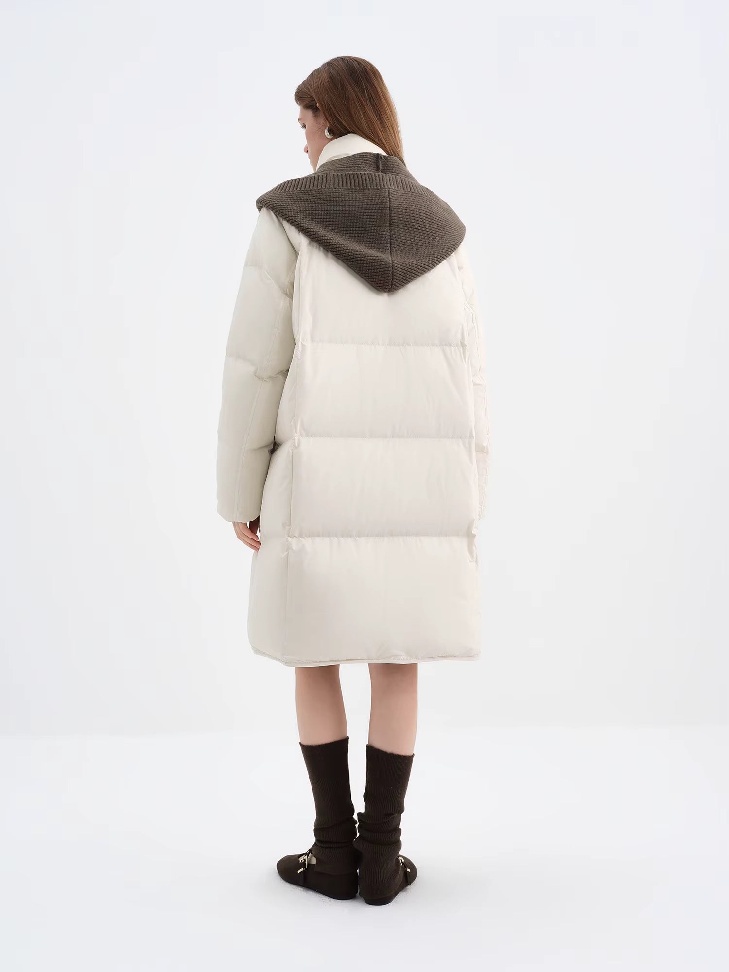 Standing Collar Detachable Knit Hat Fitted Waist Down Jacket for Women Winter 2025 New Collection 90% White Duck Down Coats