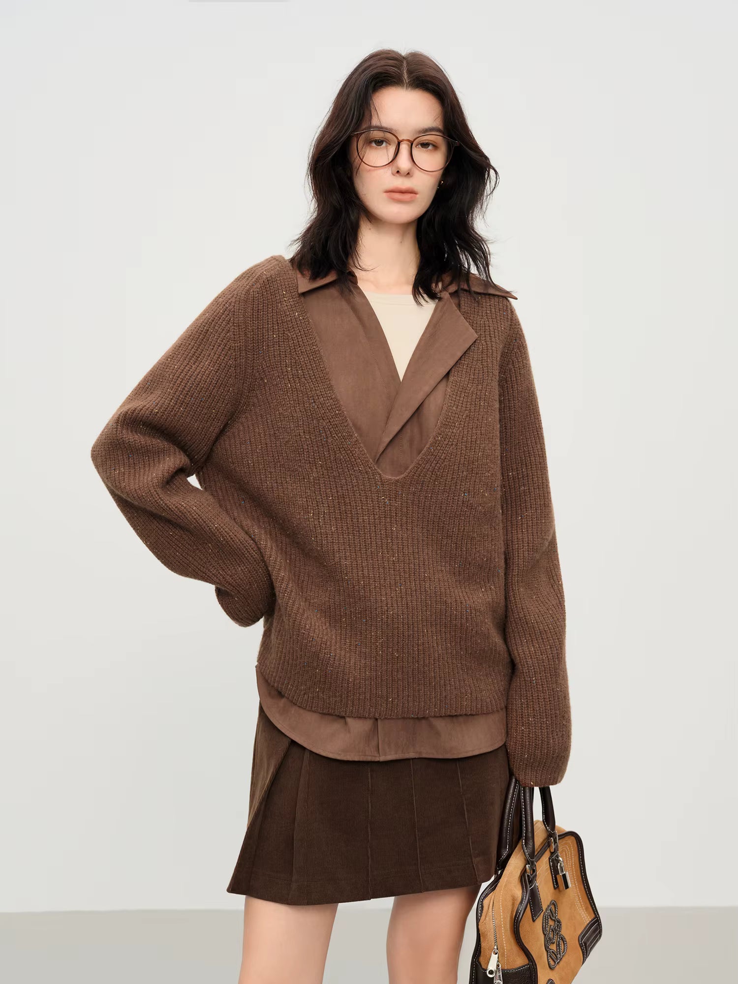 Winter 2025 Women's V-Neck Loose Sweater - Pure Wool Pullover Knit Top with Relaxed Fit for Casual Comfort