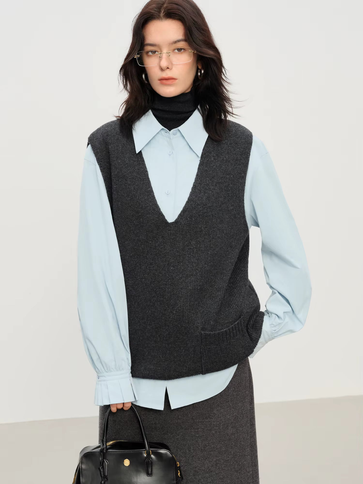 Autumn Oversized V-Neck Knit Vest for Women 2025 Winter New Sleeveless Pullover Slimming Layering Piece Loose Fit Tank Top