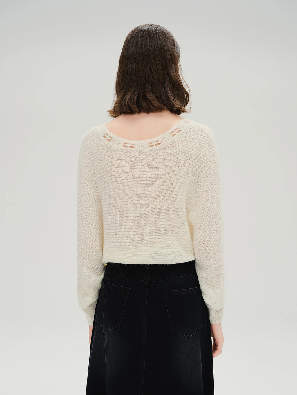 Plus Size Women Cloud Freedom Laid Back Style Cut Out Crochet Round Neckline Knit Sweater Autumn 2025 New Pullovers