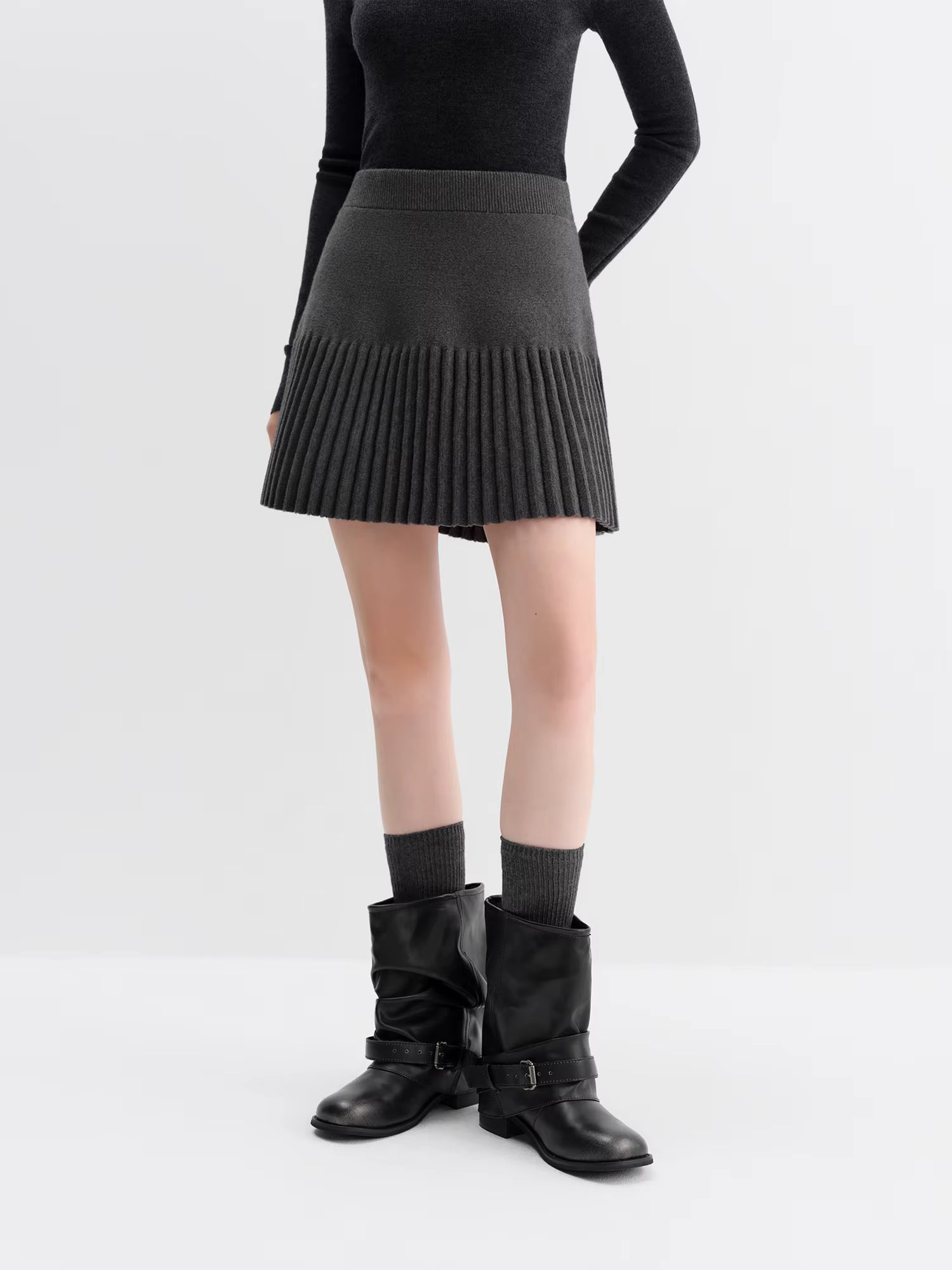 Gray College Style Two-piece Knitted Sweater Suit for Women Pullovers Mini Pleated Skirts 2025 Autumn and Winter New Style