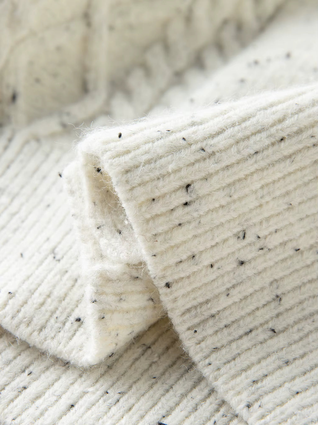 Plus-Size Women's Colorful Dot V-Neck Knit Sweater Vest Versatile Slimming Winter Layering Top 2025 New Arrival Vests