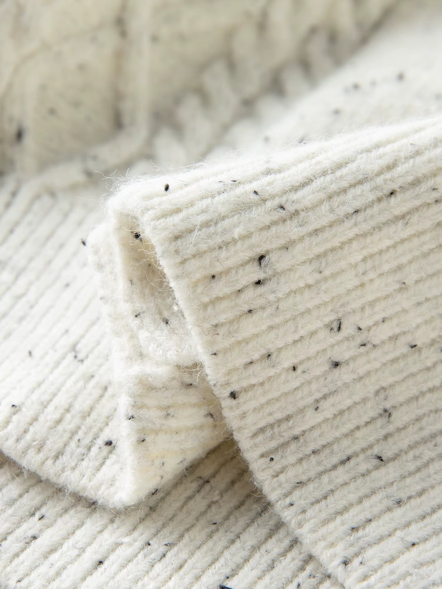 Plus-Size Women's Colorful Dot V-Neck Knit Sweater Vest Versatile Slimming Winter Layering Top 2025 New Arrival Vests