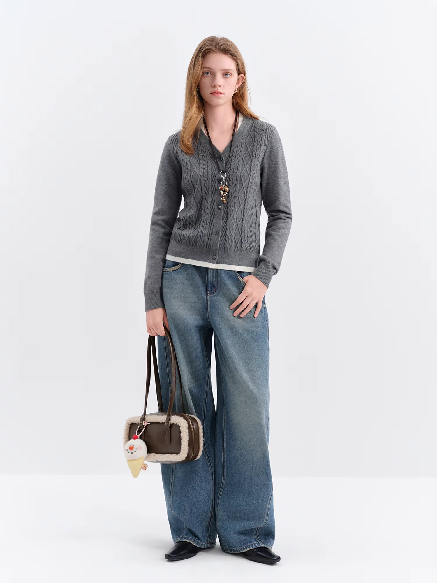 Fake Two-piece Cable-knitted Cardigan V-neck Slim Elastic Soft 2025 Winter New Korean Style Knitted Sweater Trendy