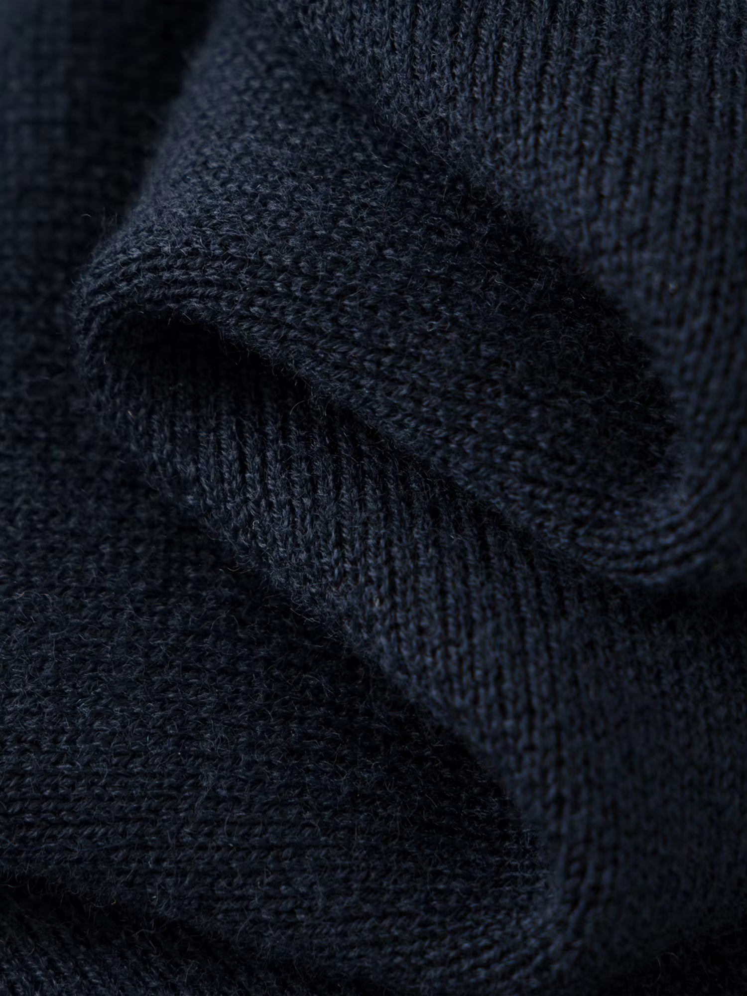 Color-Block Fake Two-Piece Women's Half-High Collar Knitwear 2025 Winter New Arrival, Versatile Color-Block Knit Pullover