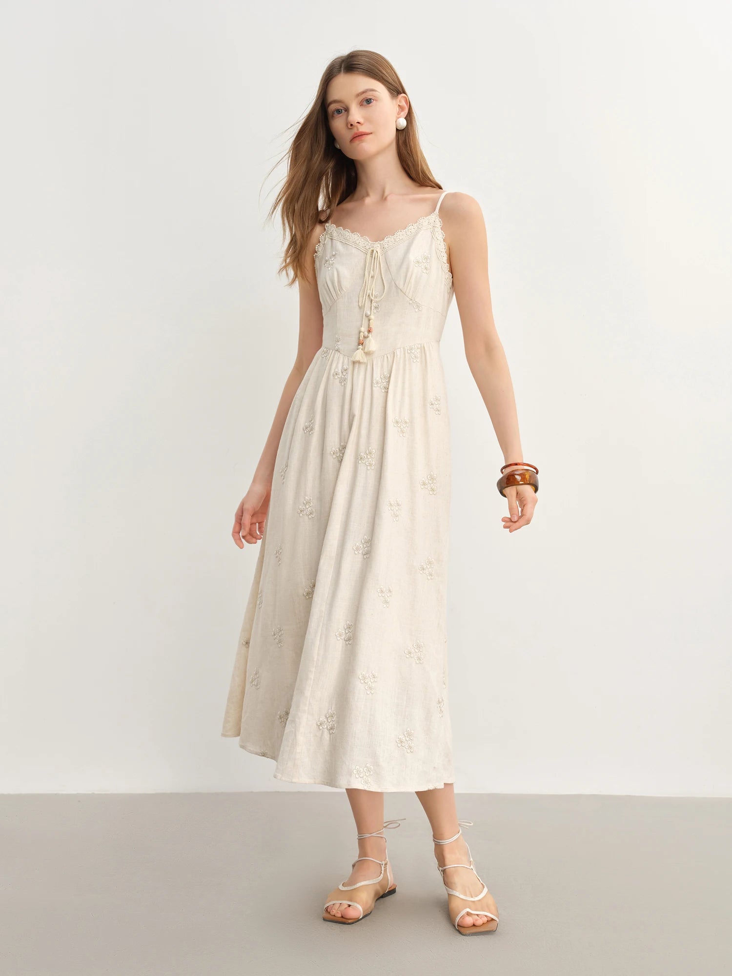DUSHU Women's Bohemian Lace-up Strappy Long Dress 2025 Summer New Arrival Fashion Temperament Beige Dress