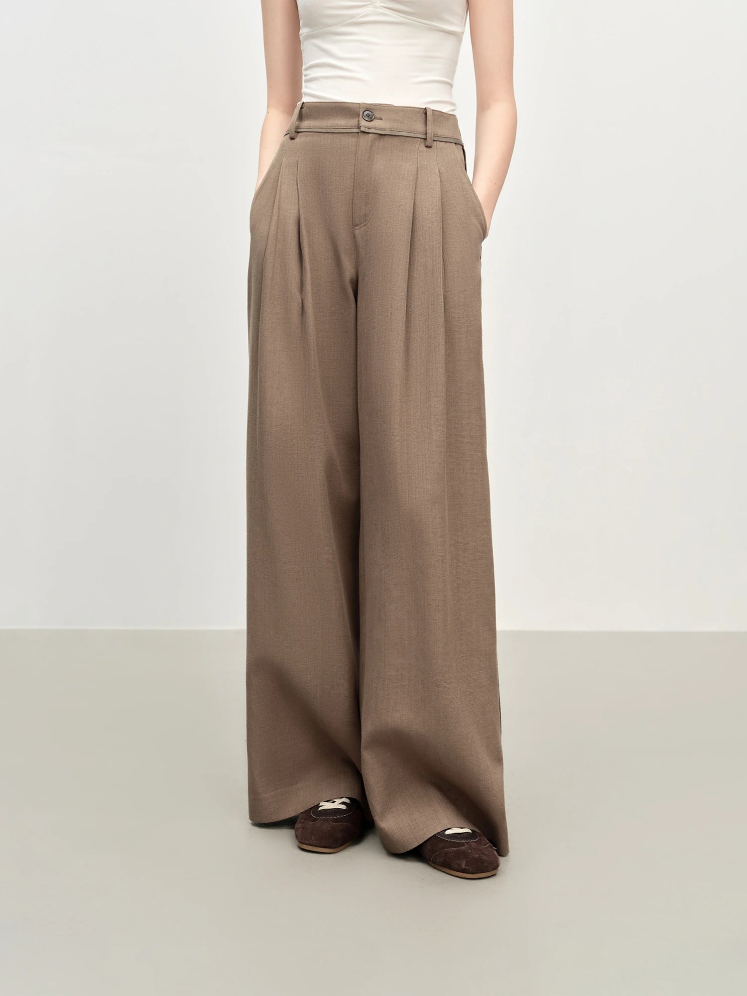 FSLE Retro Style Loose Pleated Drape Straight Pants For Women 2025 Autumn New Arrival Wide-leg Casual Pants