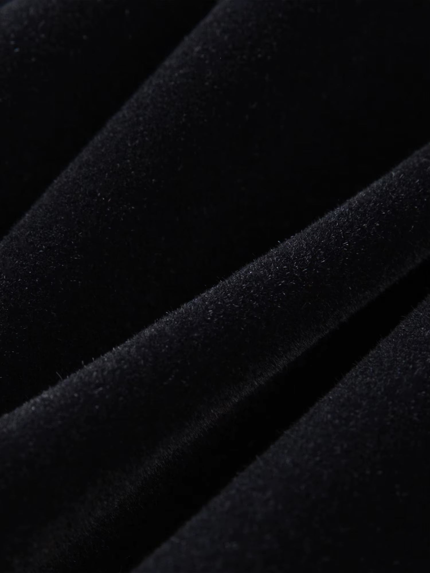 2025 Winter Women's Black Velvet Short Set Beaded Round Neck Top Skirt - Petite Friendly Outfit for Holiday Parties