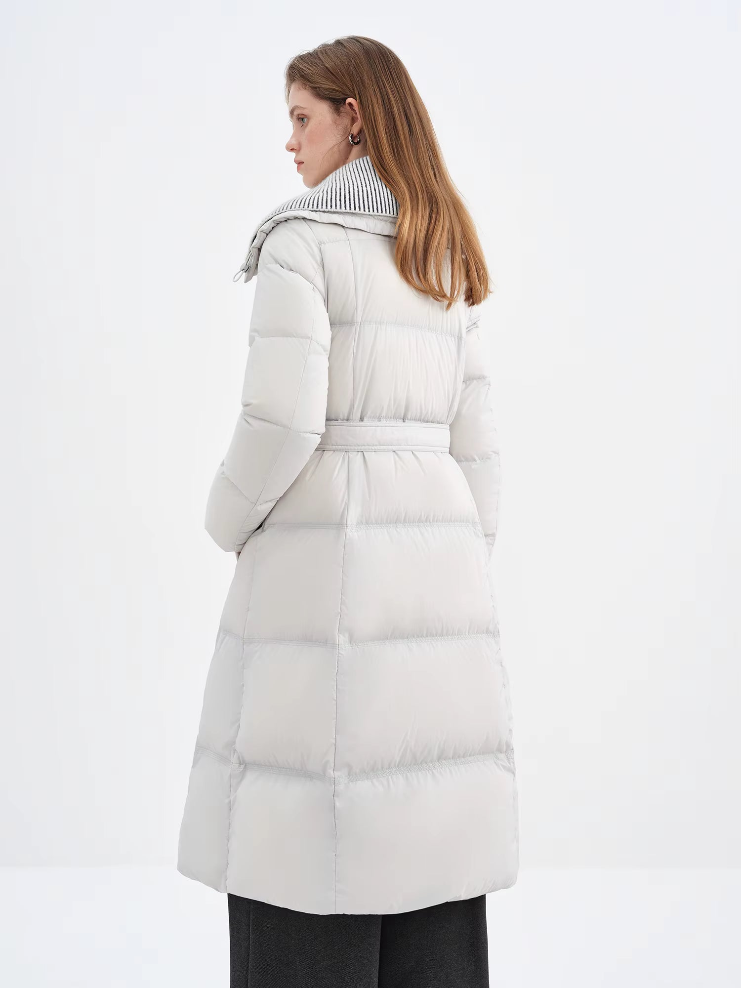 Knit Turned Collar Long Down Jacket for Women with Contrast Patchwork Structured Shoulder Design Winter 2025 New Arrival