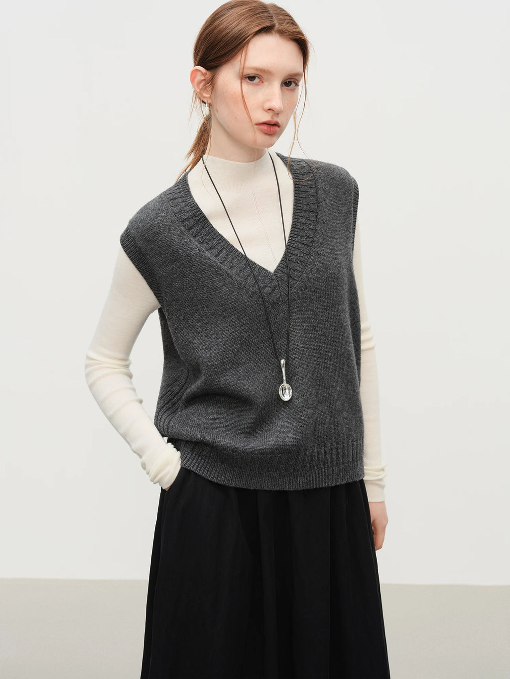 FSLE Women Autumn Winter 2025 New Arival Wool Knit V-neck Sleeveless Vest for Layering Outerwear Tops Tanks Design layered vest