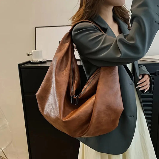 Large capacity underarm shoulder bag for women's new casual and minimalist dumpling bag, fashionable and versatile commuting bag