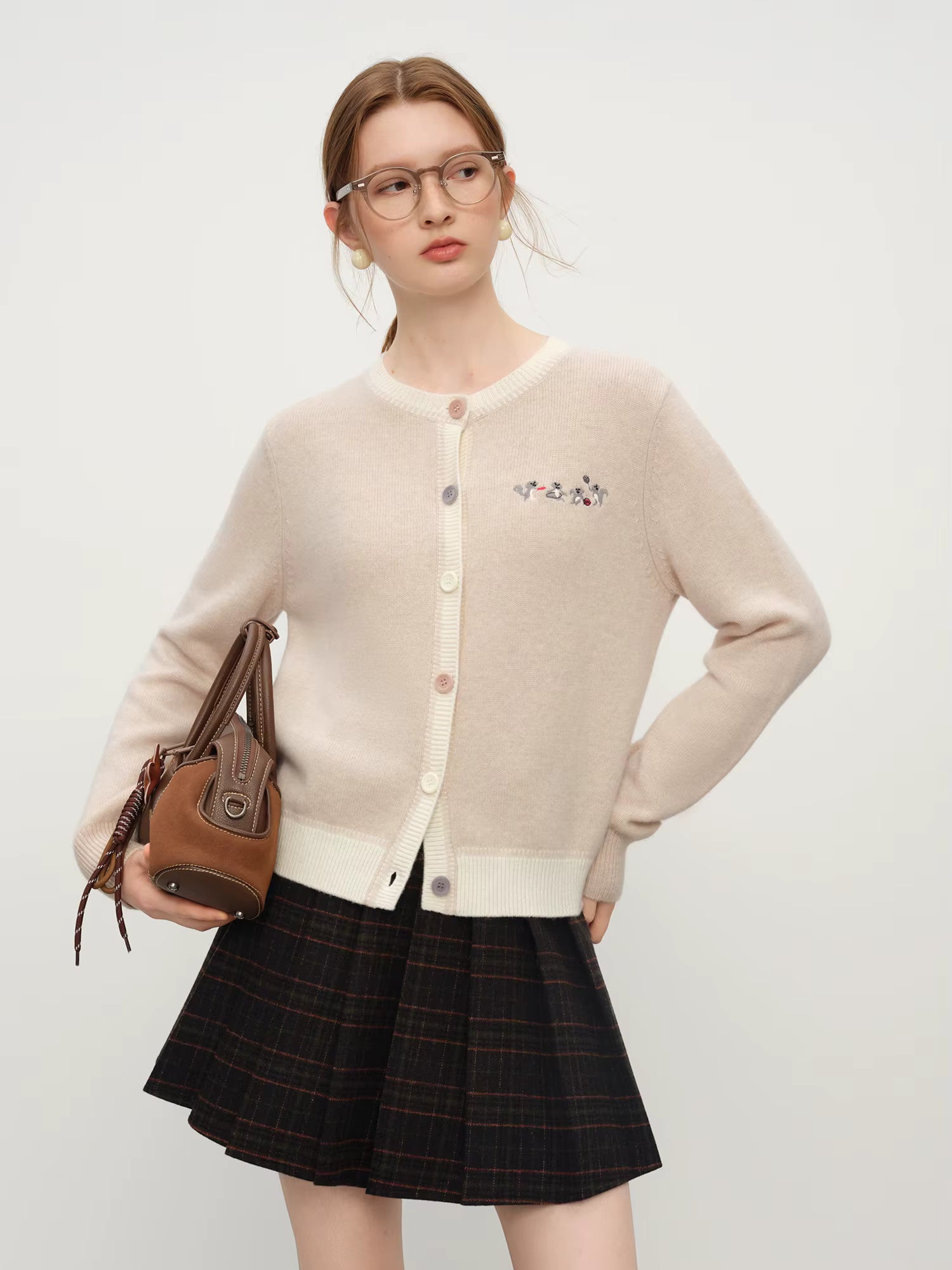 Women's Retro Color Block Knit Cardigan - Novelty Embroidery Round Neck French Style Top with Cozy Comfort