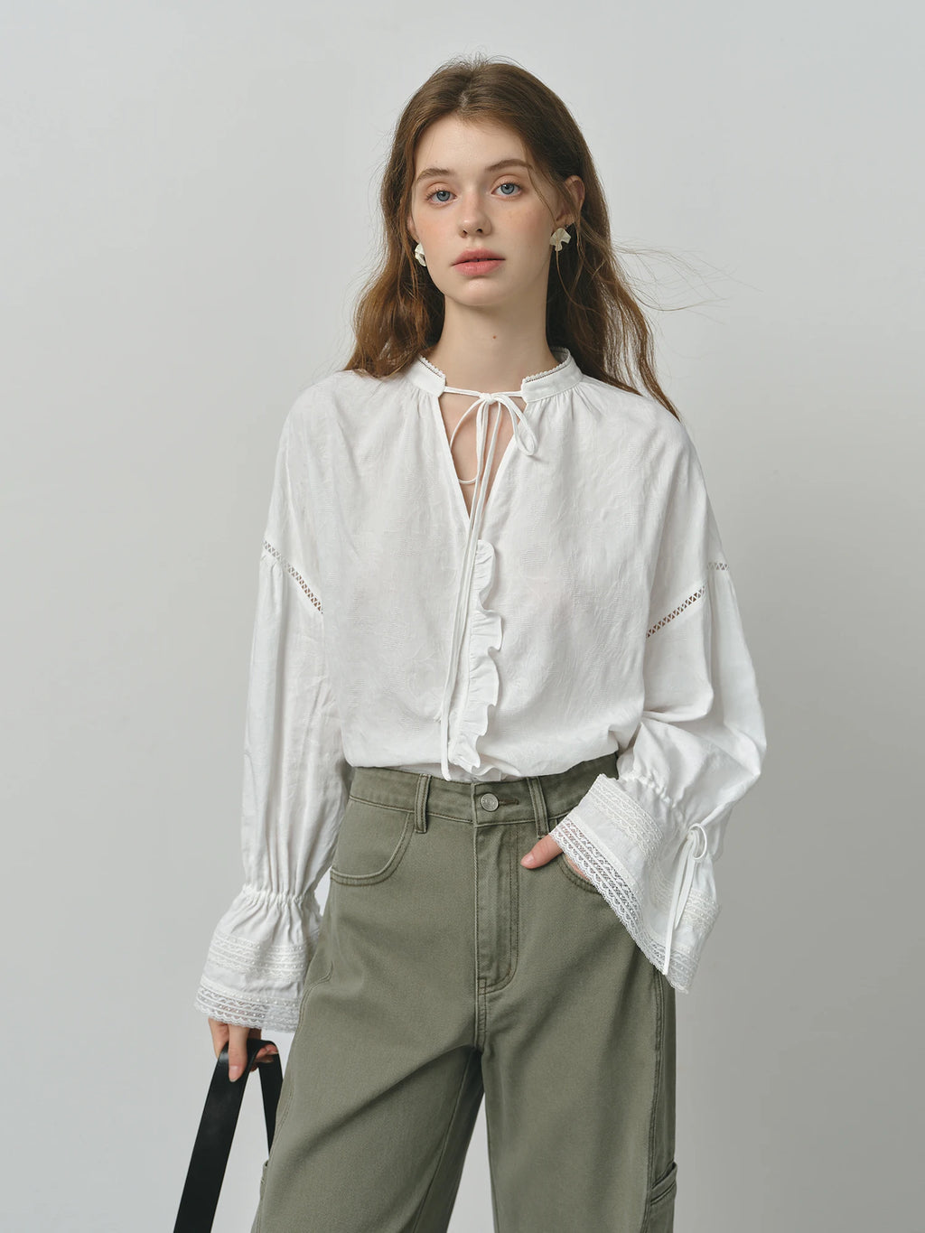FSLE French Style V-neck Earrings Lace-up Shirt for Women Autumn 2025 New Arrival Long-sleeved Stitching Casual Tops