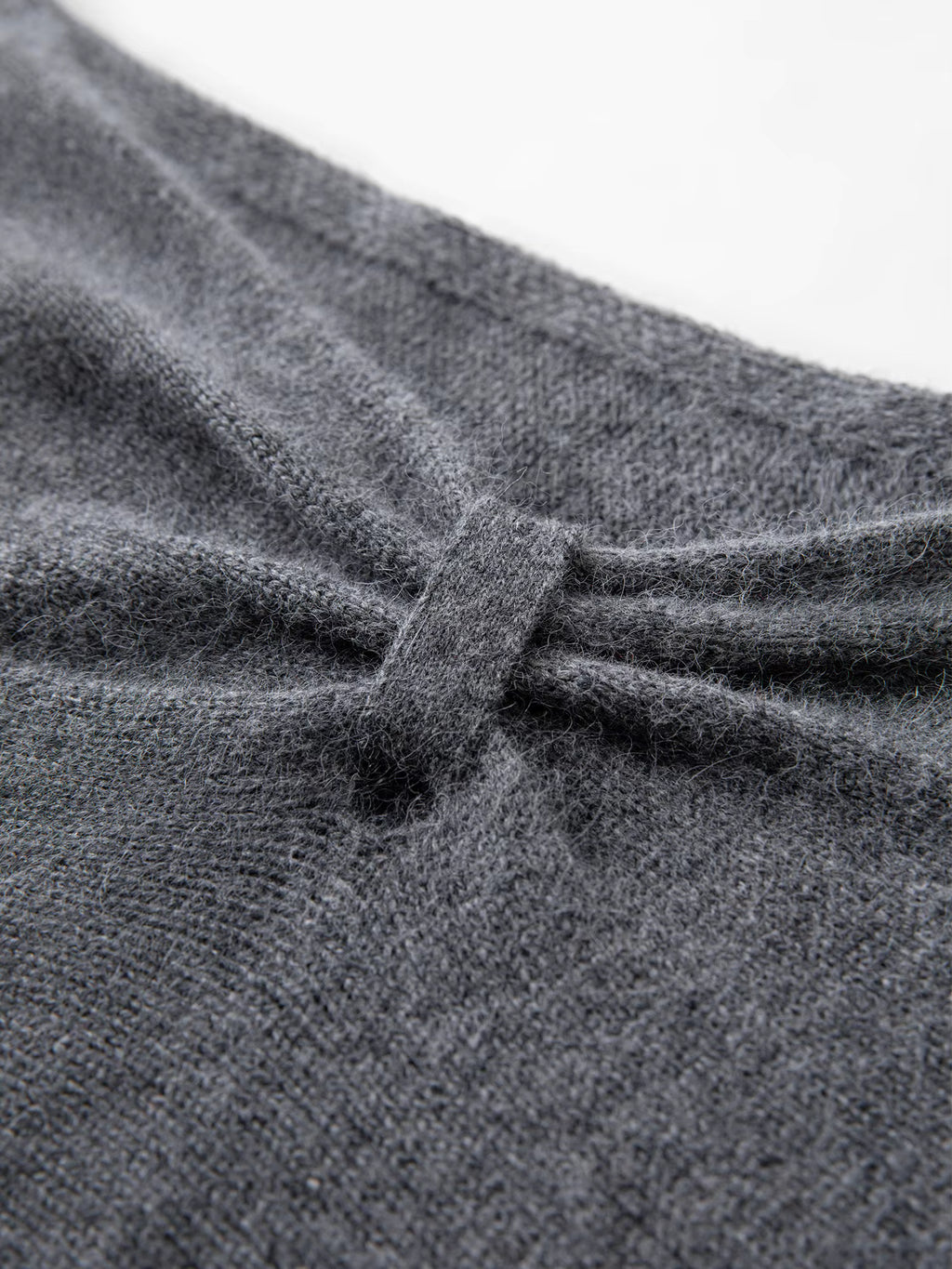 Soft Butterfly Pleated Close-Fitting Crew Neck Knit Sweater for Women Winter 2025 New Arrival Red Sweaters Sweet Pullovers