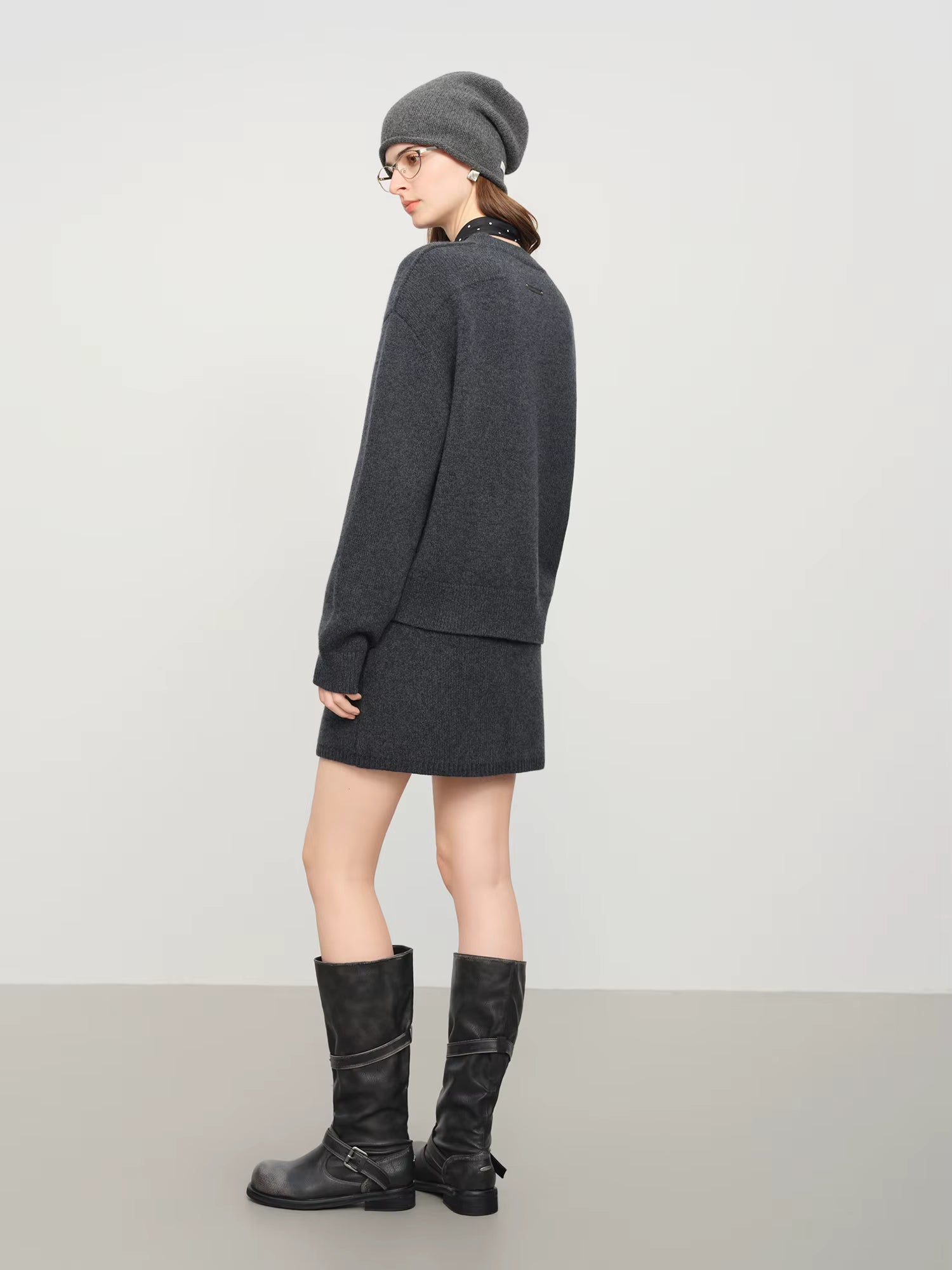 【Premium Series】 Winter 2025 Women's Minimalist Knit Set - Round Neck Sweater & A-Line Skirt Casual Comfort Two Piece Outfit