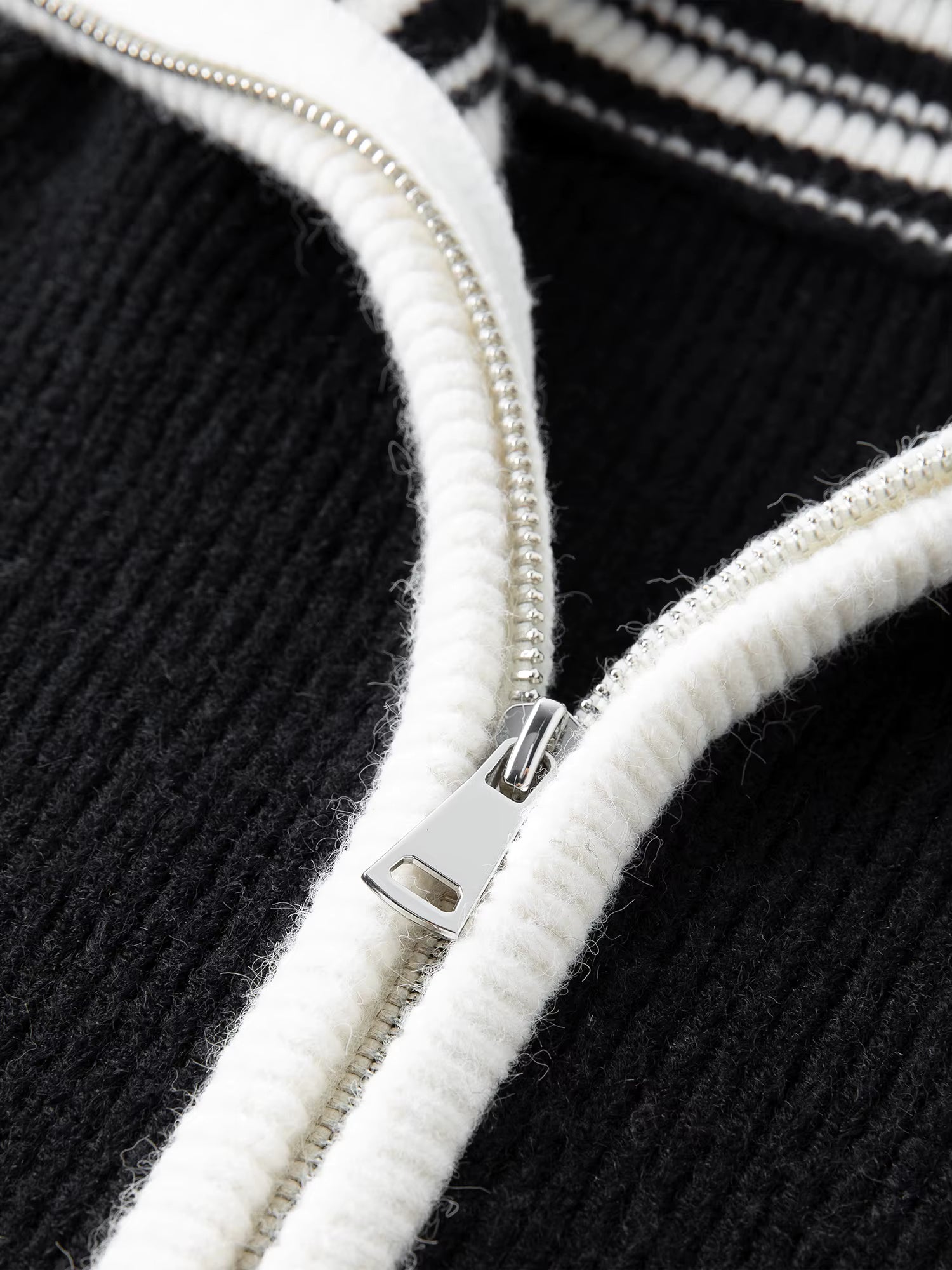 Women's 2025 Autumn/Winter New Style Ribbed Loose-fitting Zipper Stand Collar Color Block Inner Knit Sweater