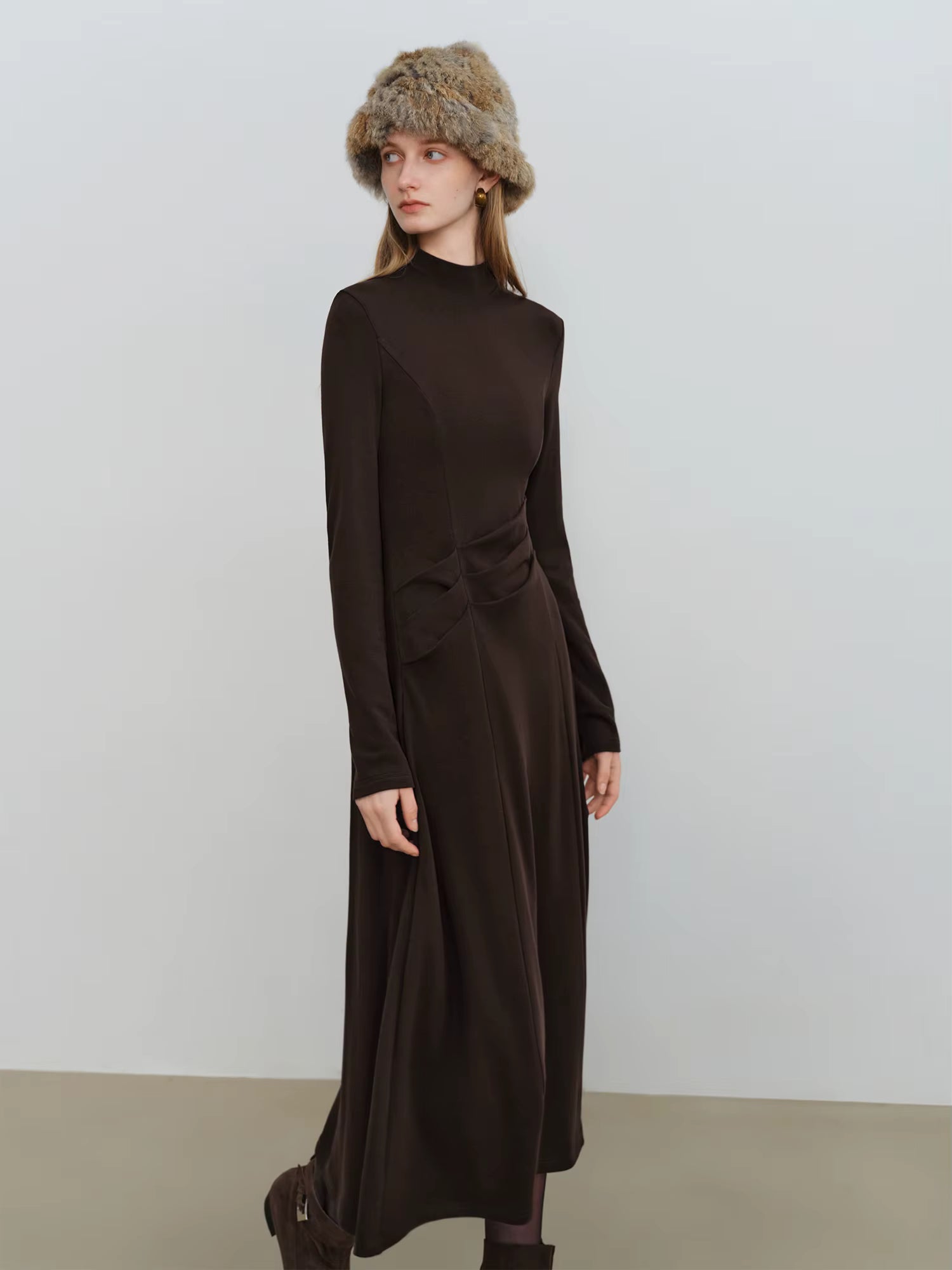 Autumn Winter 2025 Women's Waist-Defined Maxi Dress - Classic Black Timeless Silhouette Flattering Fit Office Elegant