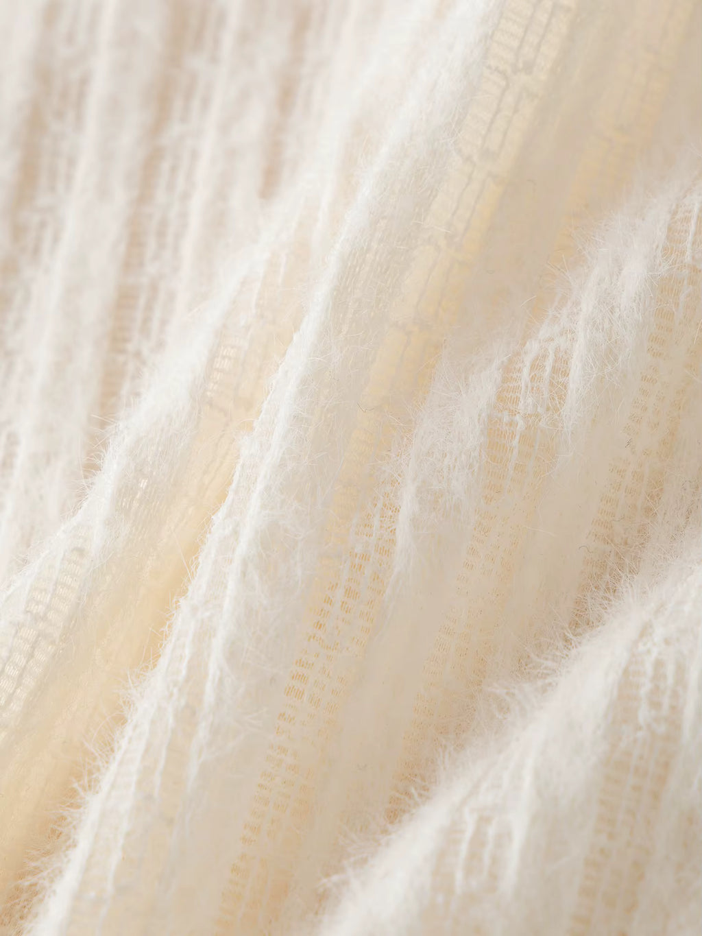 &nbsp;Gentle Bottoming T-shirt Women 2025 Autumn and Winter Wear Pullovers Wear Fairy Lace Top Loose All-match Elegant Ladies