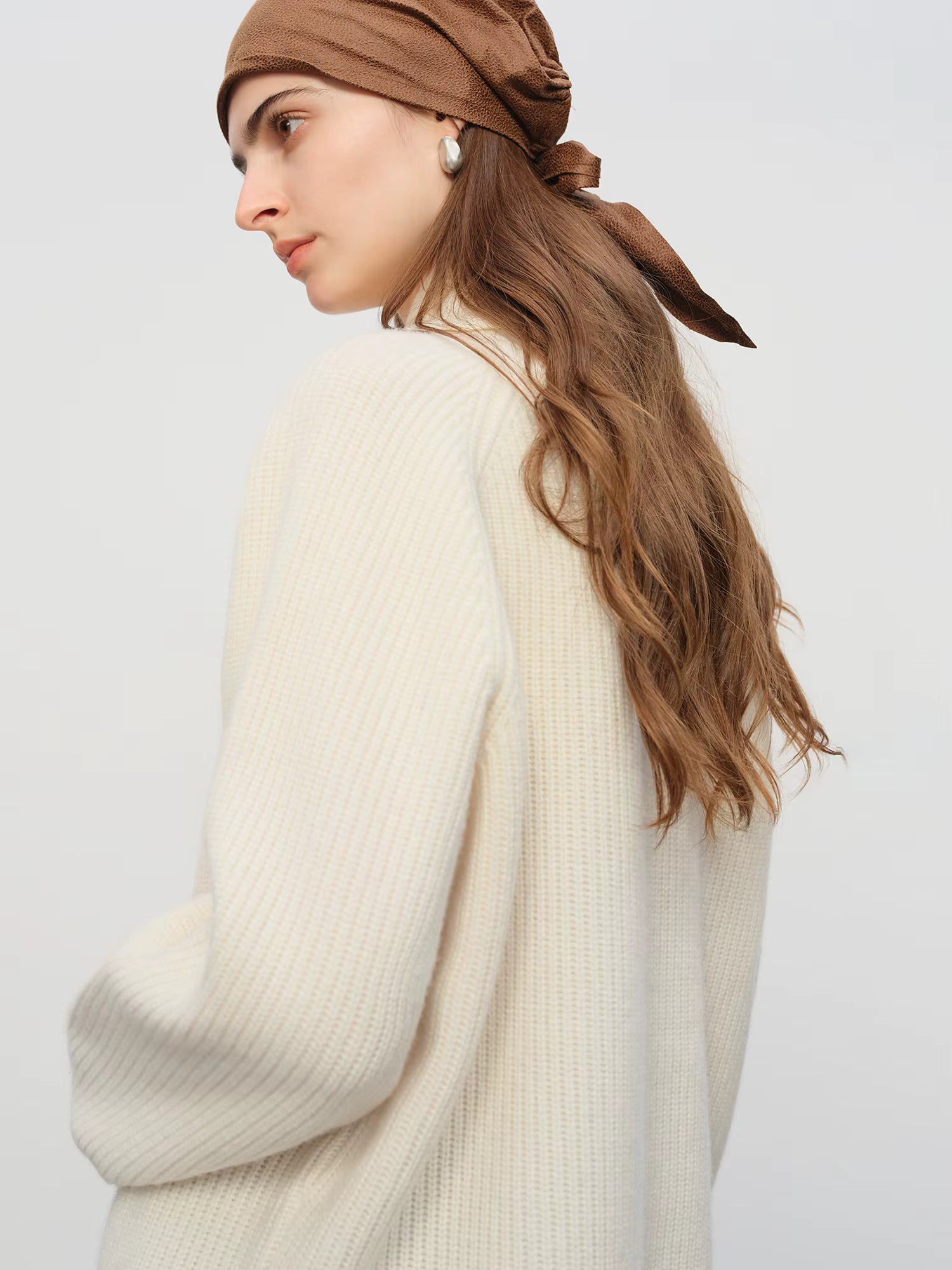 【Premium Series】Winter 2025 Women's Scarf Inspired V-Neck Knit Sweater - Relaxed Fit Comfort Pullover with Soft Touch