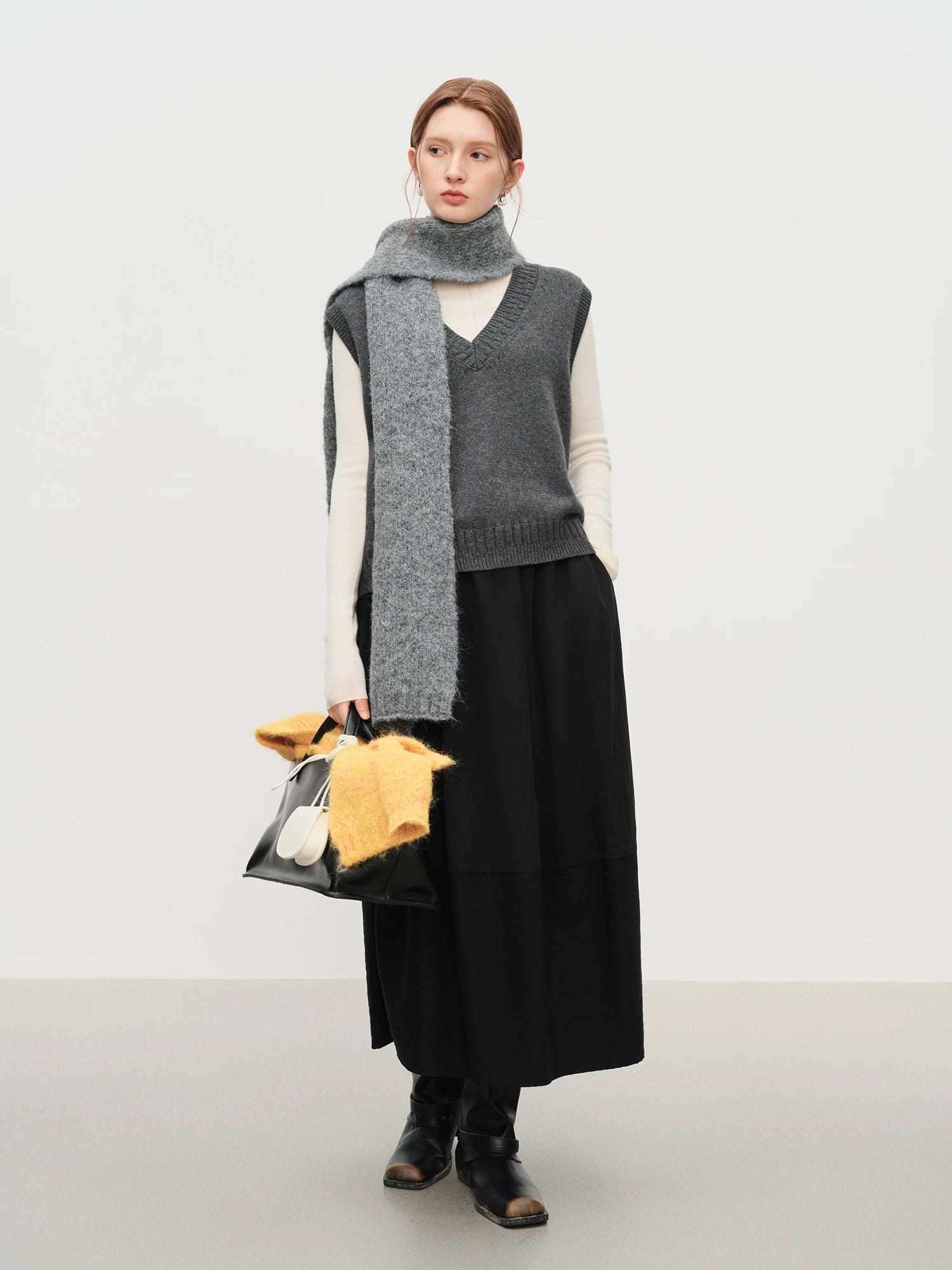 FSLE Women Autumn Winter 2025 New Arival Wool Knit V-neck Sleeveless Vest for Layering Outerwear Tops Tanks Design layered vest