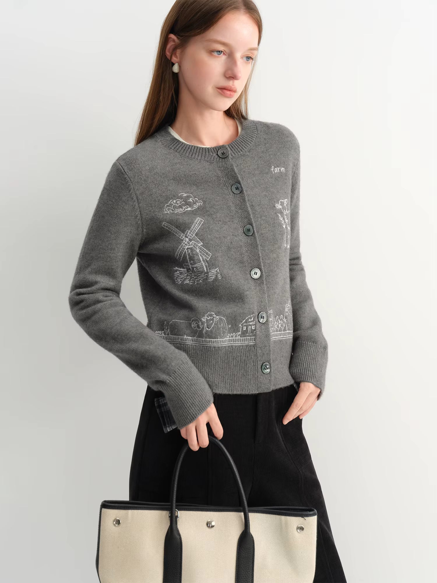 Contrast Color Embroidered Knitted Sweater for Women 2025 Winter New Cute Round Neck Knitted Cardigan