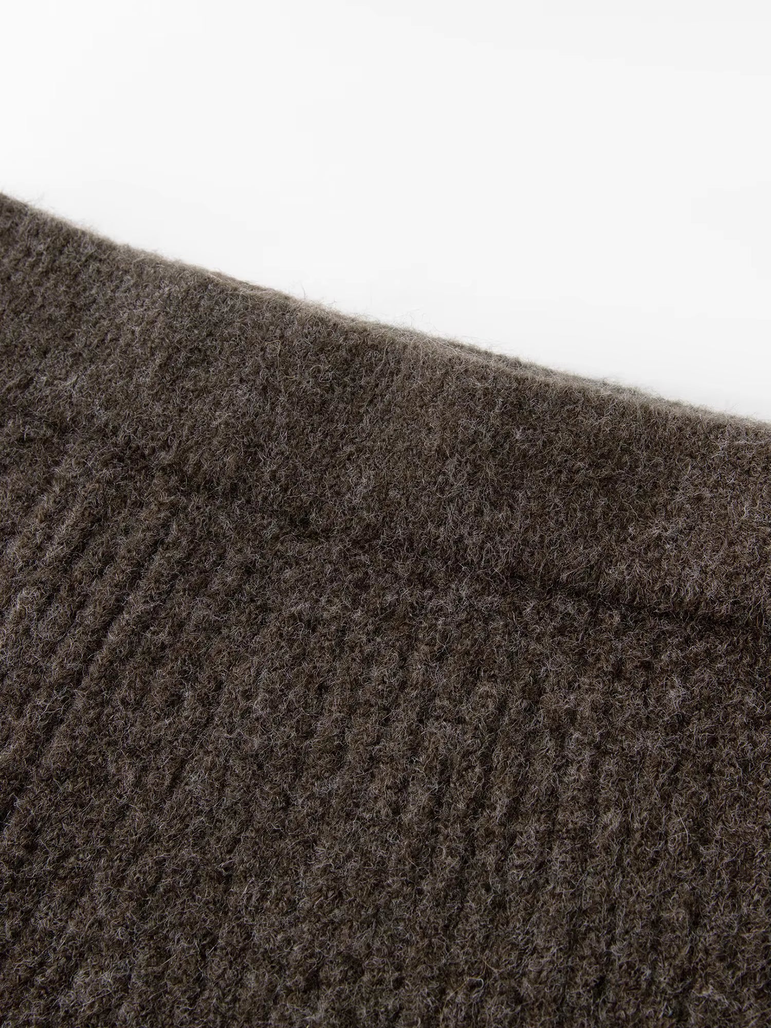 Fall 2025 Winter New Arrival Elegant Knitwear Twisted Knit Sweater and Skirt Two-Piece Outfit Sweater and Long Skirts Sets