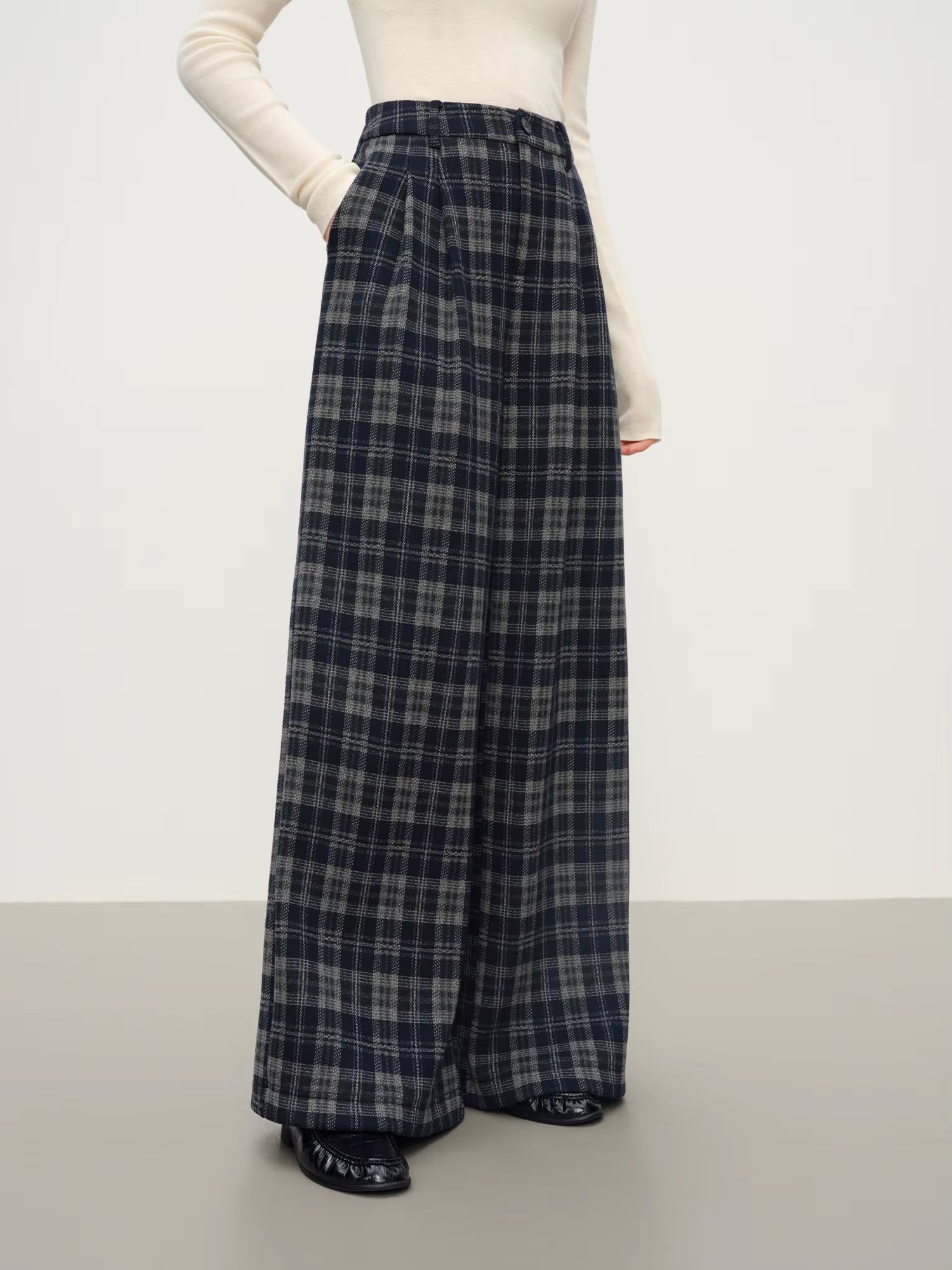 Retro Plaid Straight-Leg Casual Tros for Women Fall Winter 2025 New Arrival Petite-Friendly Casual Pants Commuting