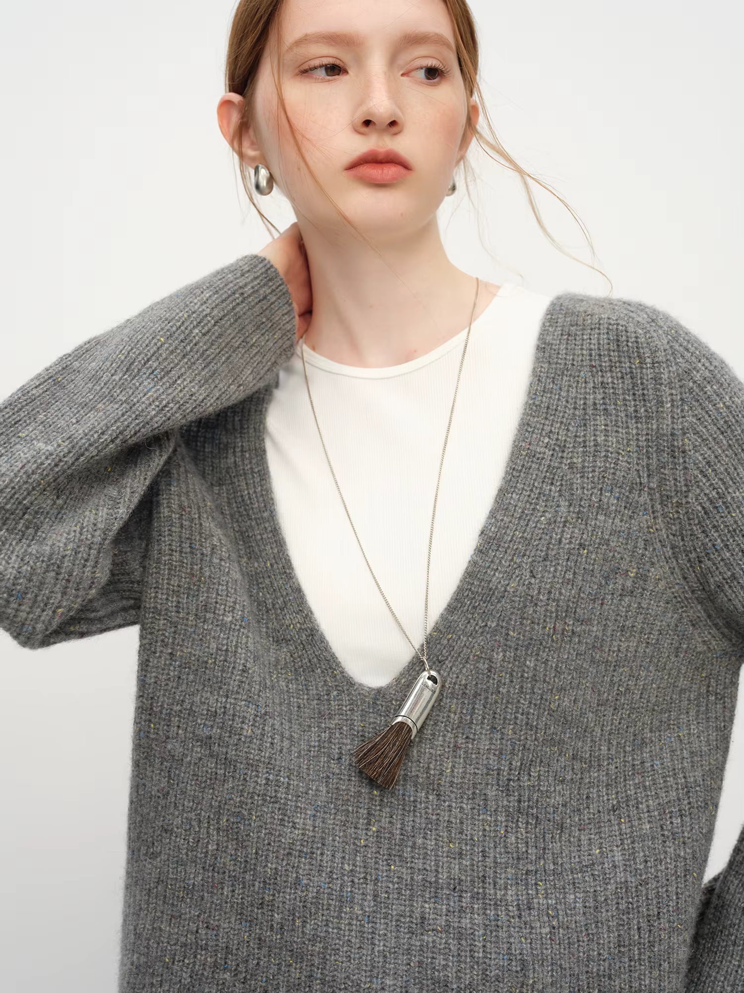 Winter 2025 Women's V-Neck Loose Sweater - Pure Wool Pullover Knit Top with Relaxed Fit for Casual Comfort
