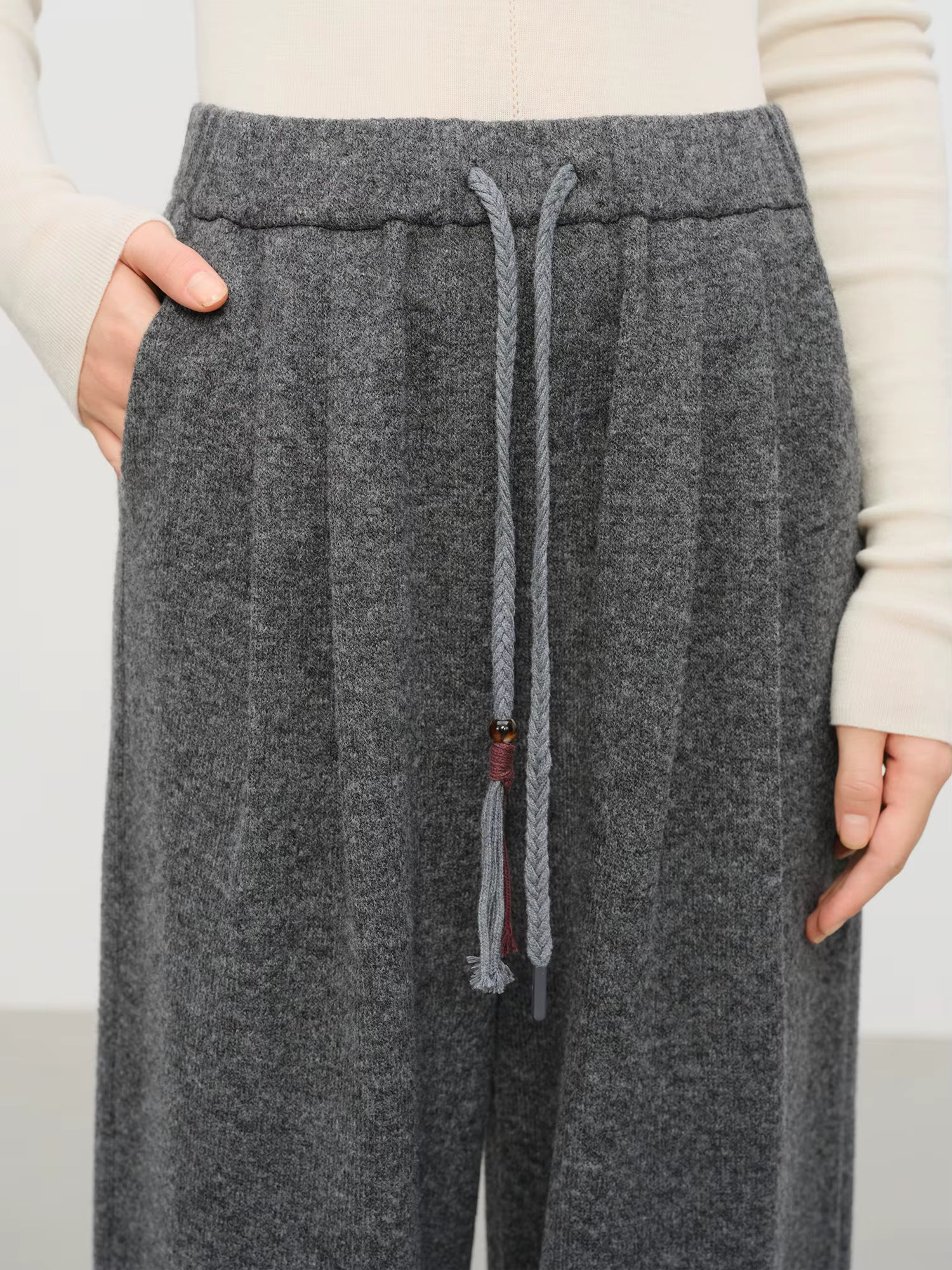 Elegant Wool Rice Dumpling Pants with Elastic Waist Drawstring Straight Cut Casual Winter Pants for Women 2025 New Arrival