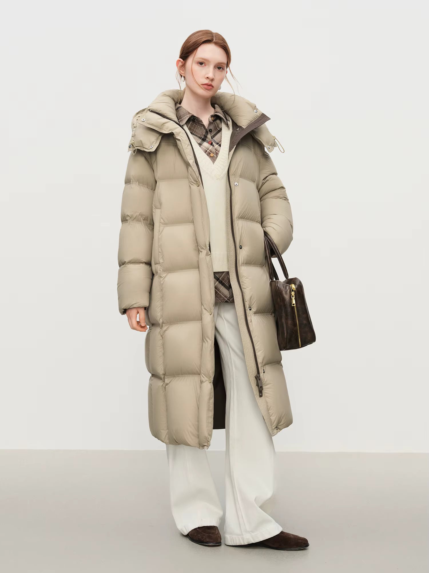 Winter New Women's Long Puffer Down Coat with Hood Two-Tone Color Block Thermal Insulated Jacket Heavy Warm Outerwear