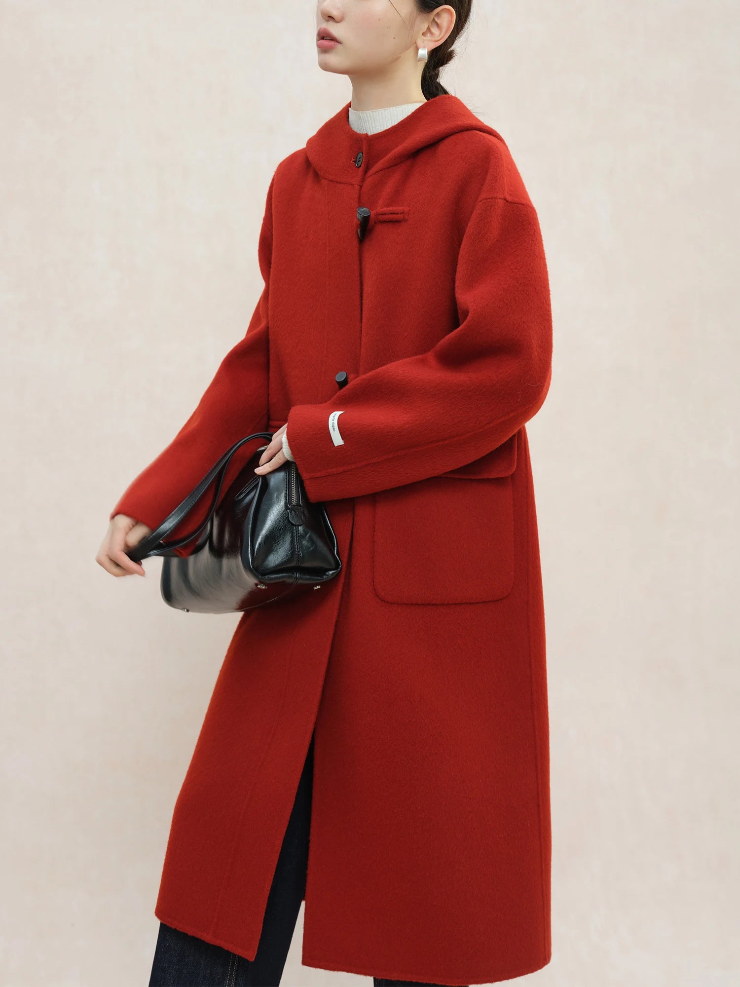 ZIQIAO Petite Size Red Cow Horn Button Wool Double-sided Woolen Coat for Women 2024 Winter New White Woolen Coat 24ZQ94258