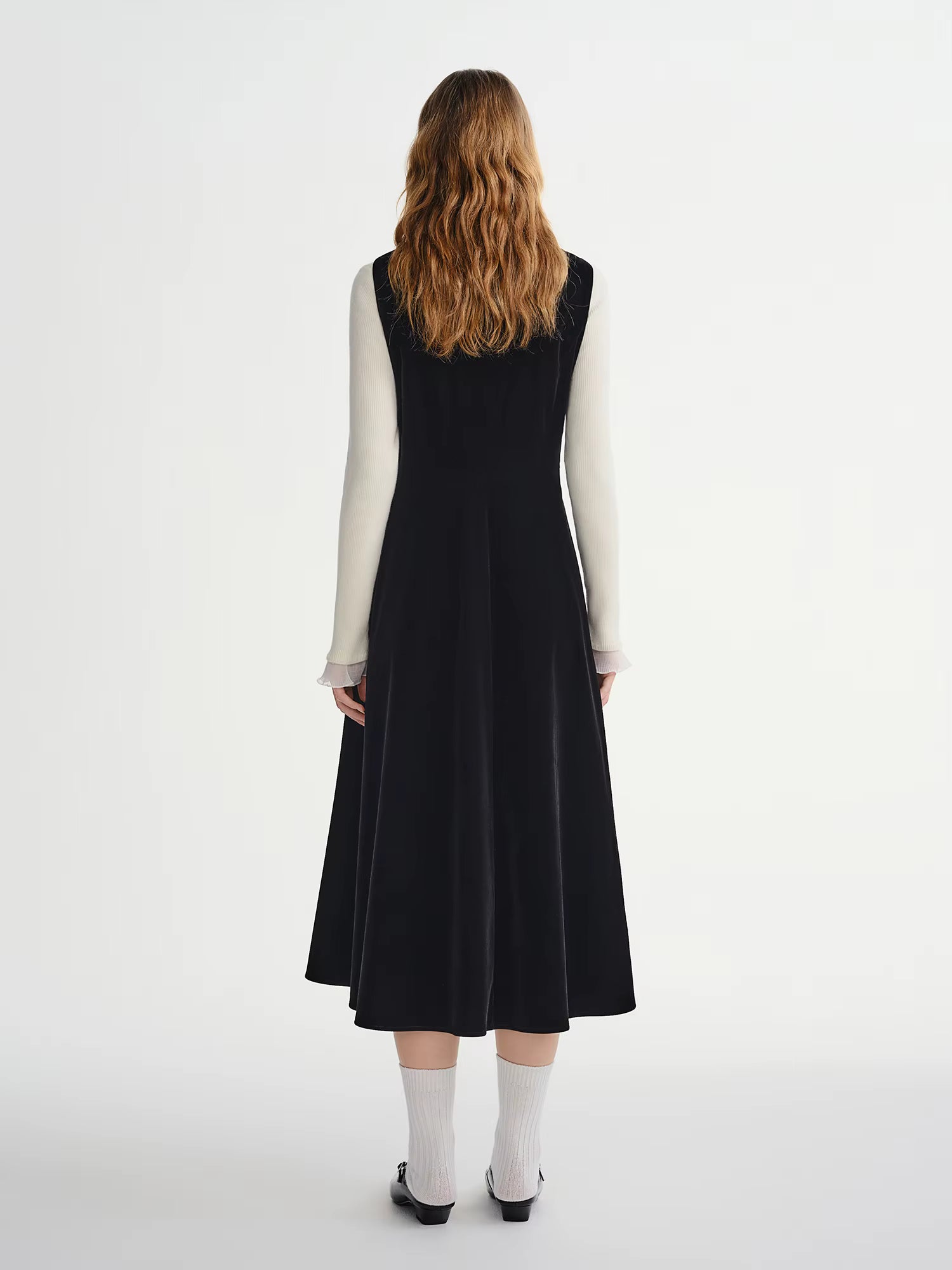 Stylish Plus-Size Flowing Velvet Waist defining Vest Design Dress - Autumn/Winter Deep V-Neck Sleeveless 2025 Winter New